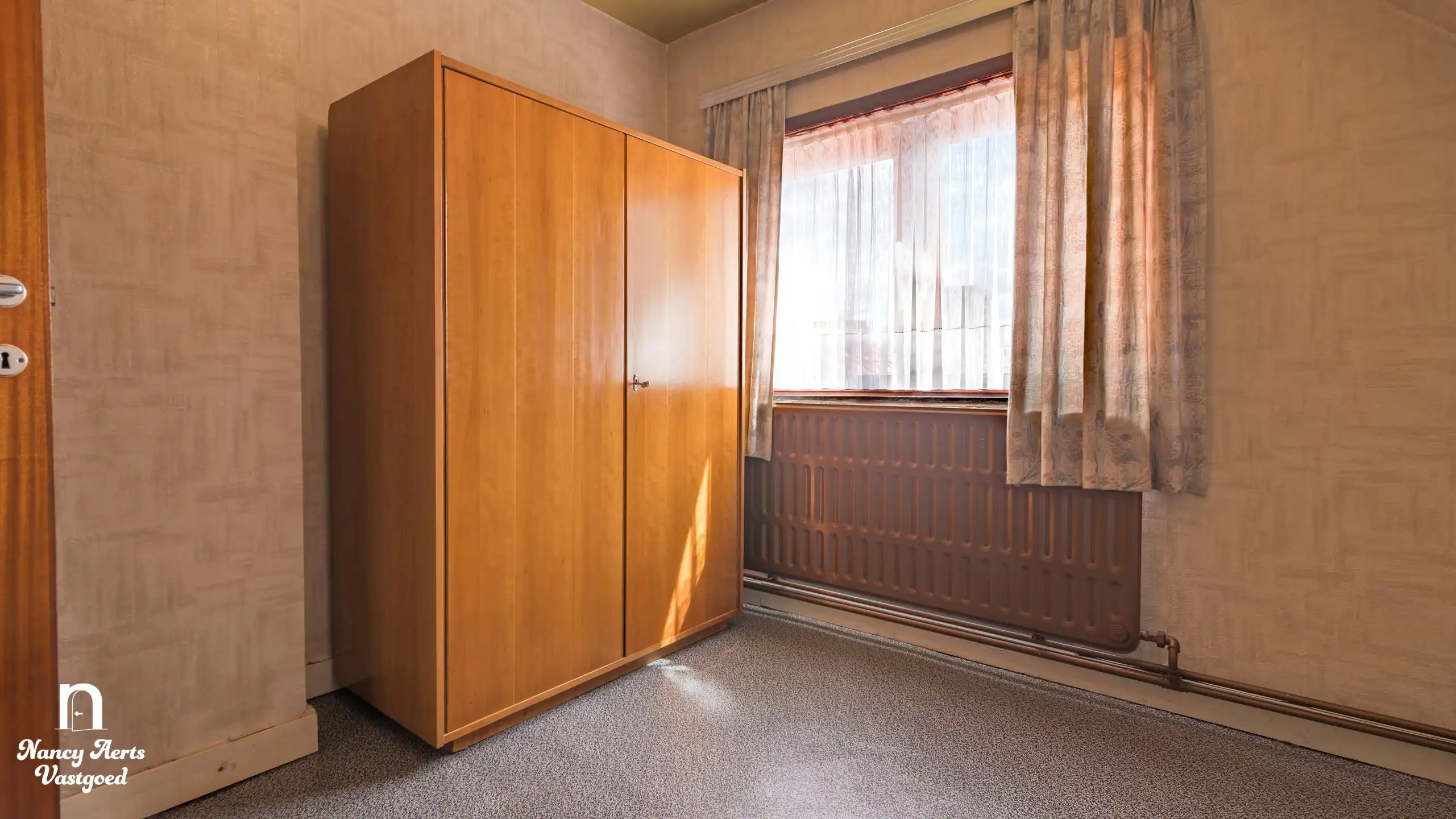 Charmante te renoveren woning op een rustige locatie foto 19