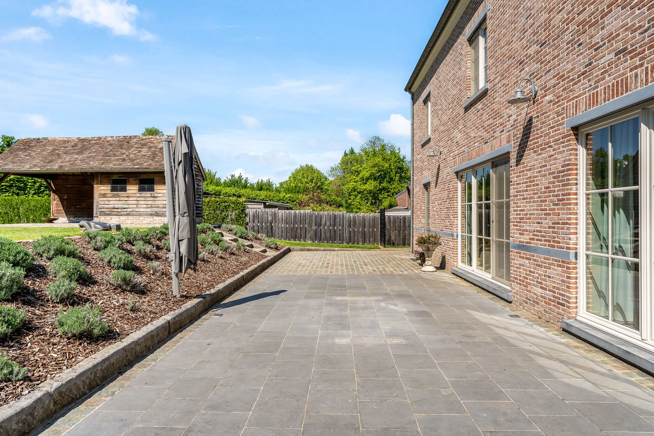 Statige villa met zuidtuin op 19a90ca te Bassenge foto 41