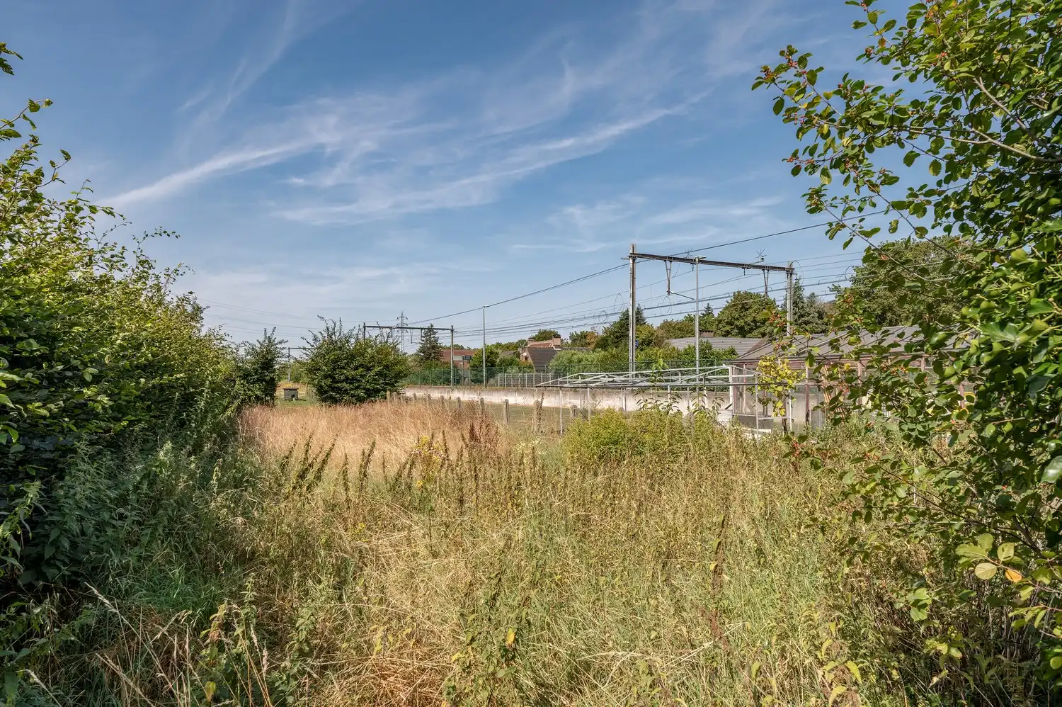 Volledig te renoveren halfopen gezinswoning op een perceel van 834 m². foto 14