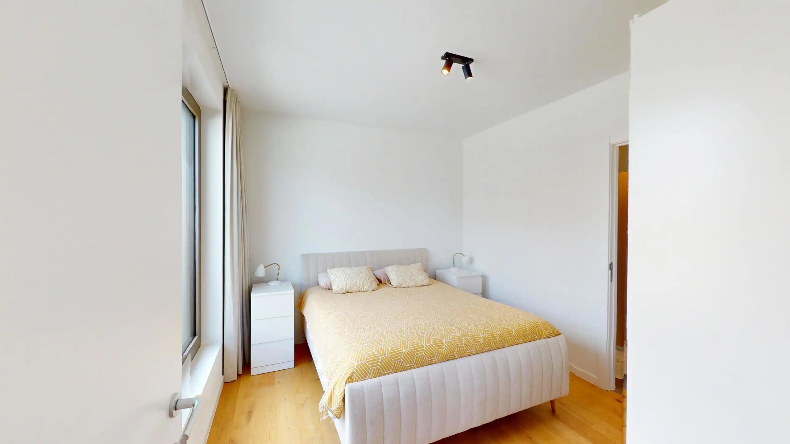 ANTWERPEN EILANDJE - Lichtrijk appartement met ruim terras foto 5