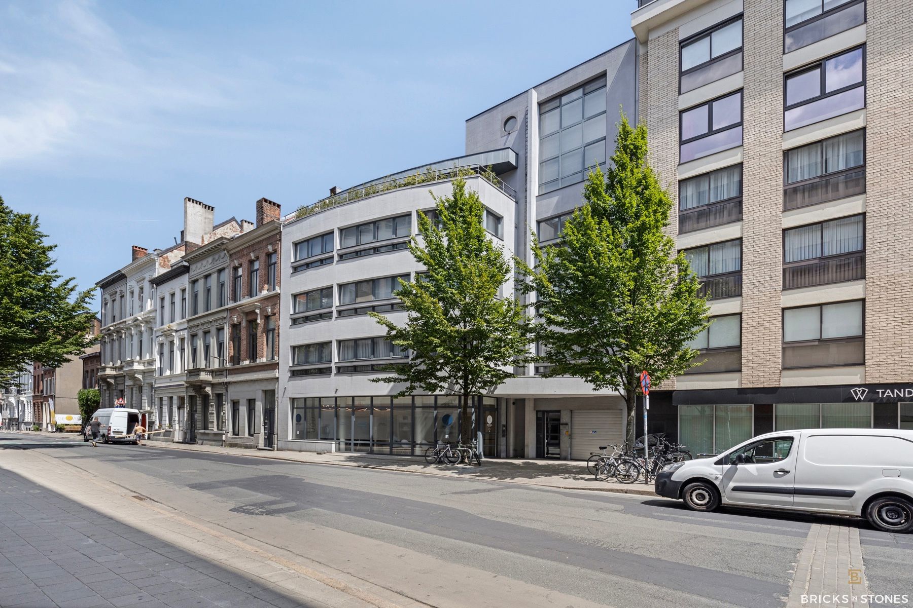 Stijlvol bemeubeld duplexappartement in Harmoniebuurt foto 9