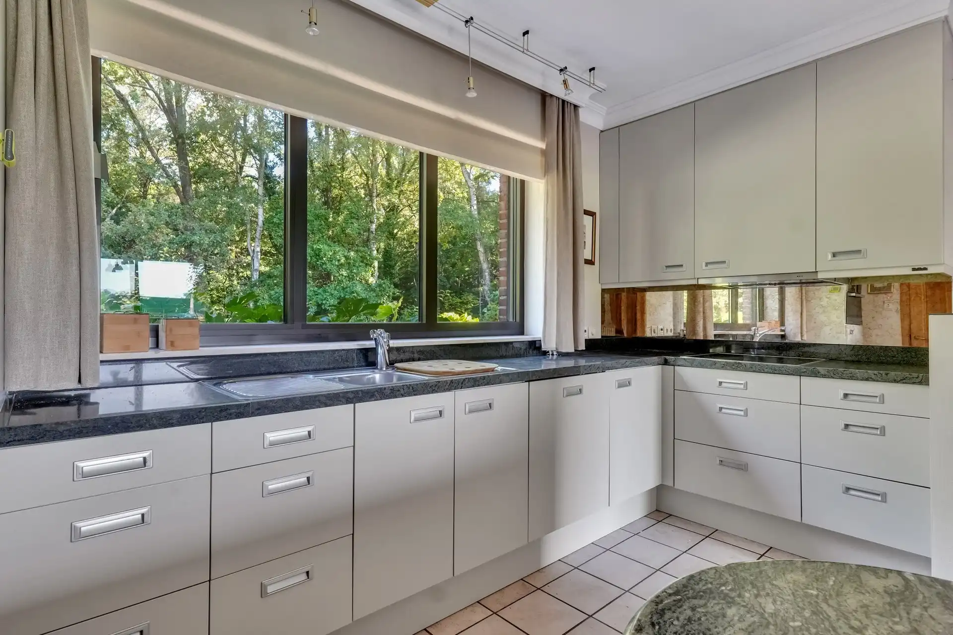 KARAKTERVOLLE WONING OP 41,73 ARE TE OPGLABBEEK foto 17
