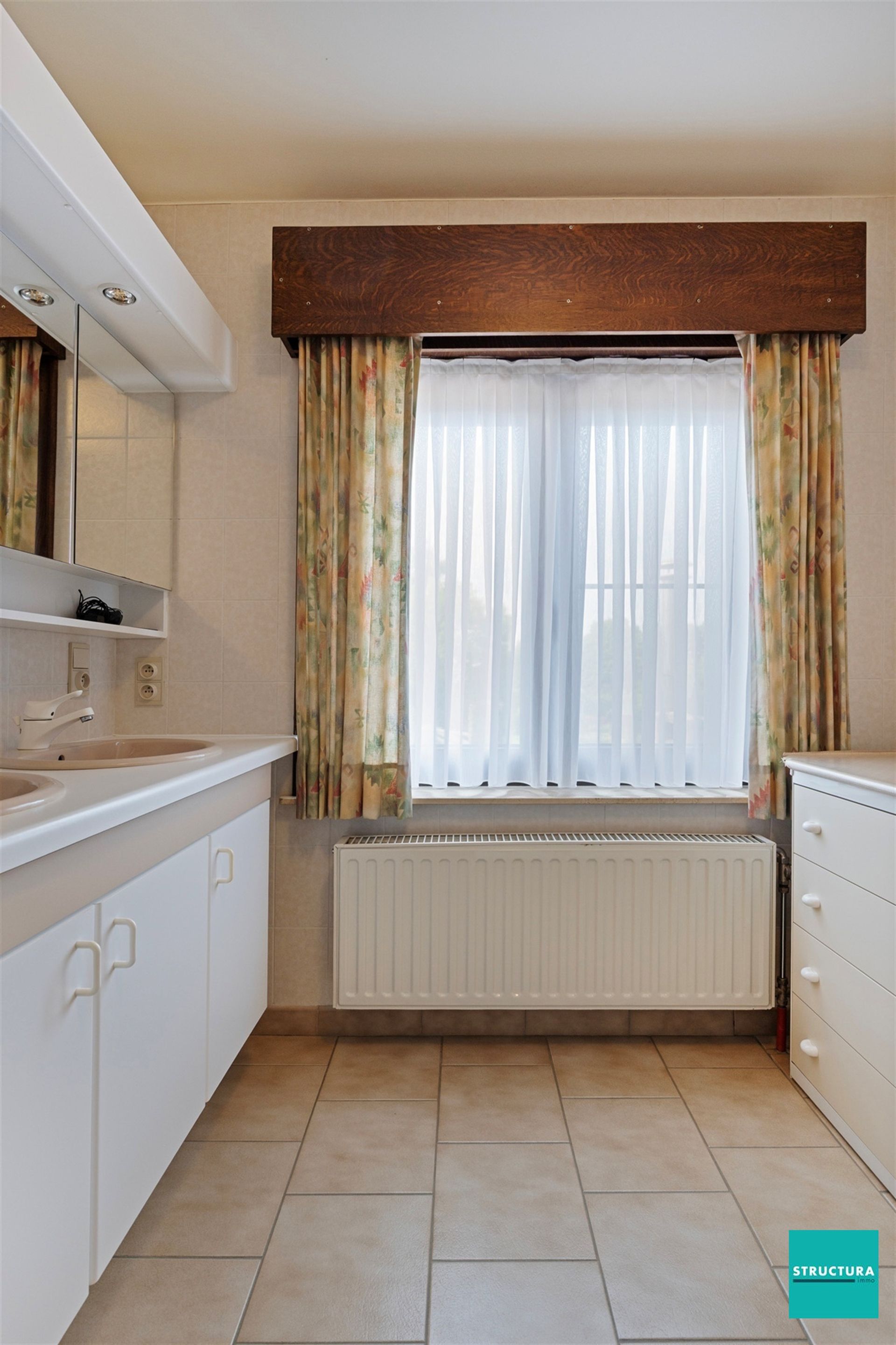 Woning met 4 kamers op terrein van 11a49ca foto 22