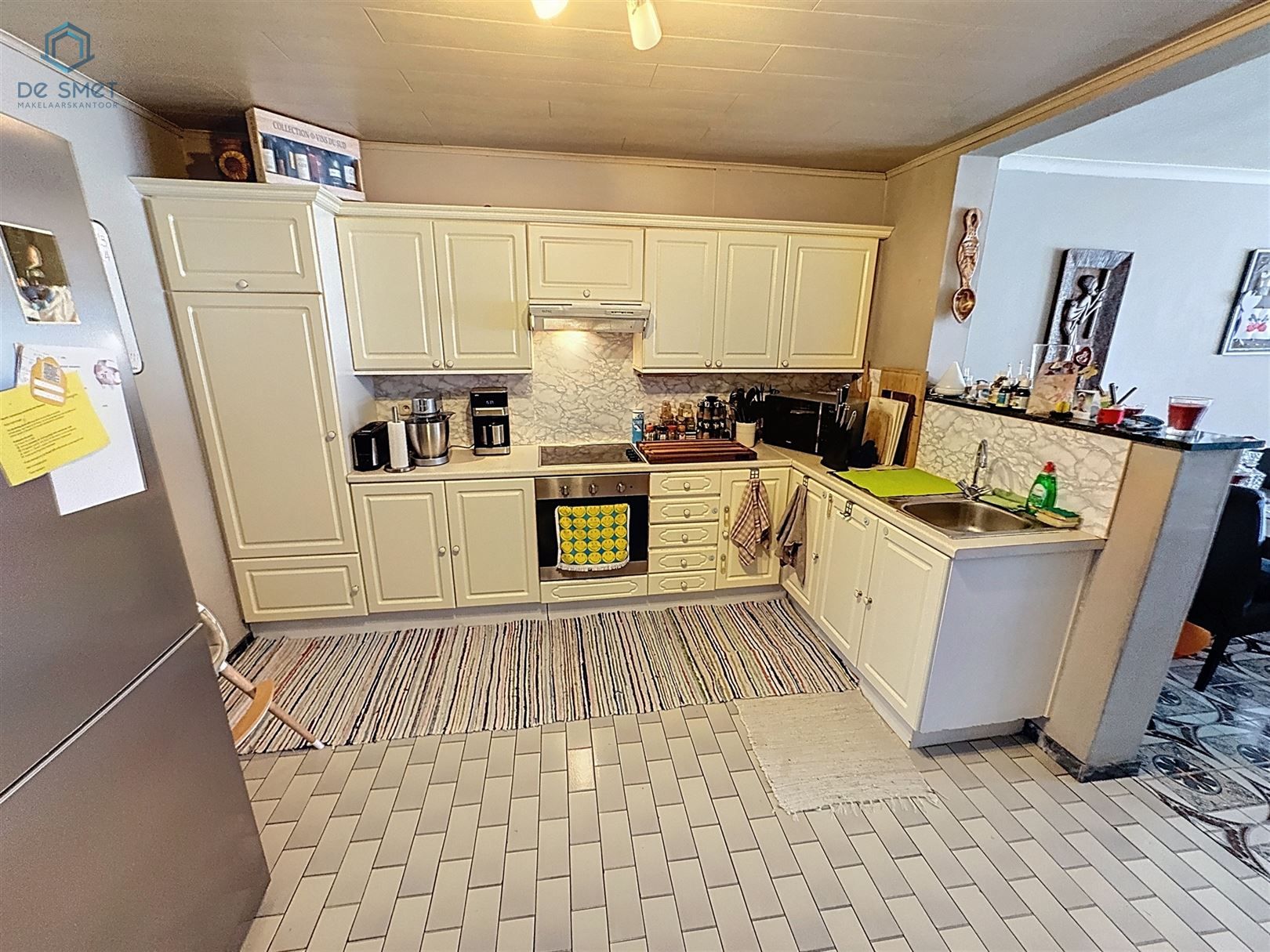 Prachtig Appartement op de eerste verdieping gelegen op Toplocatie in Geraardsbergen! foto {{pictureIndex}}