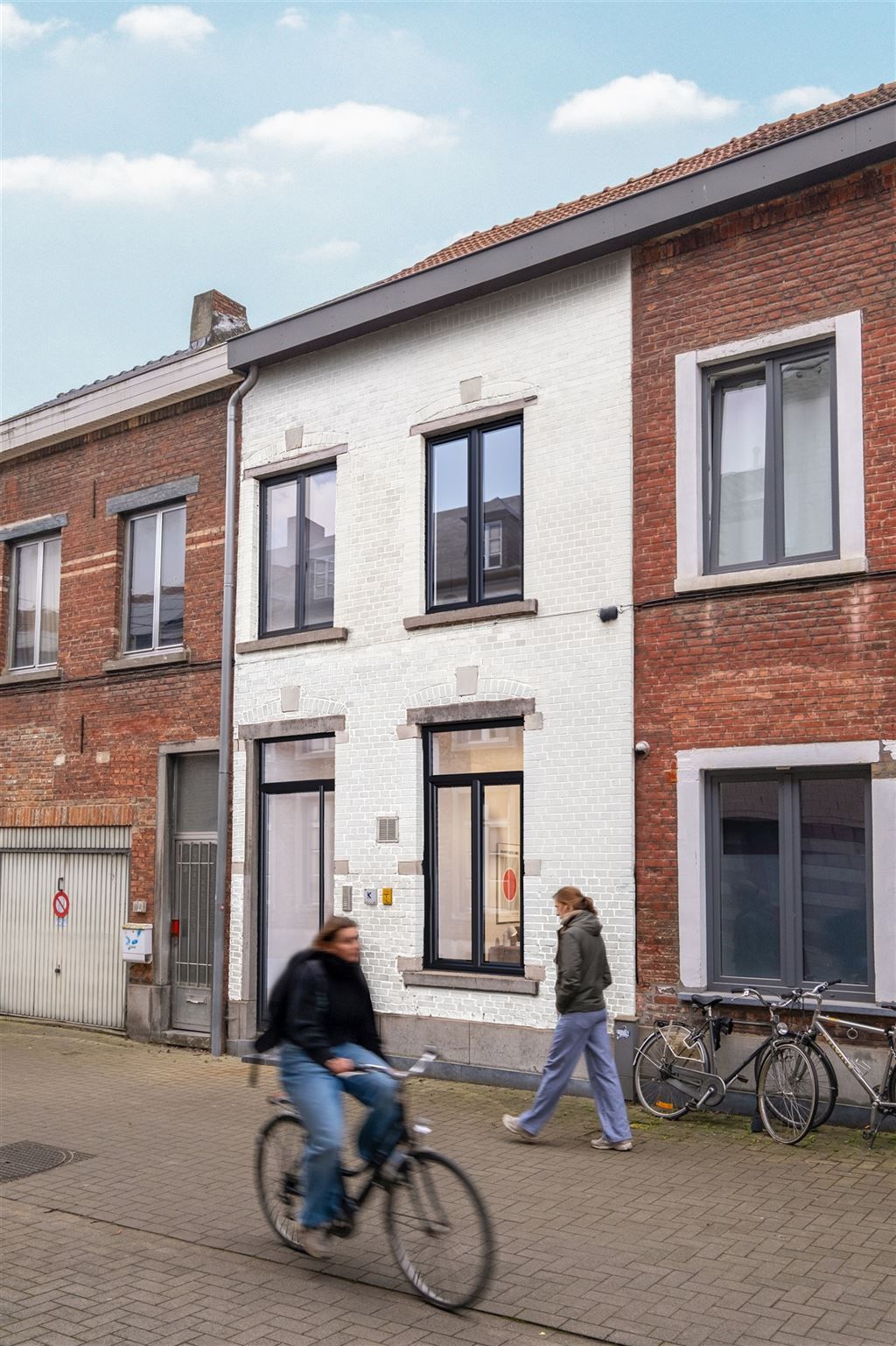 Gerenoveerd studentenhuis met 5 kamers foto {{pictureIndex}}