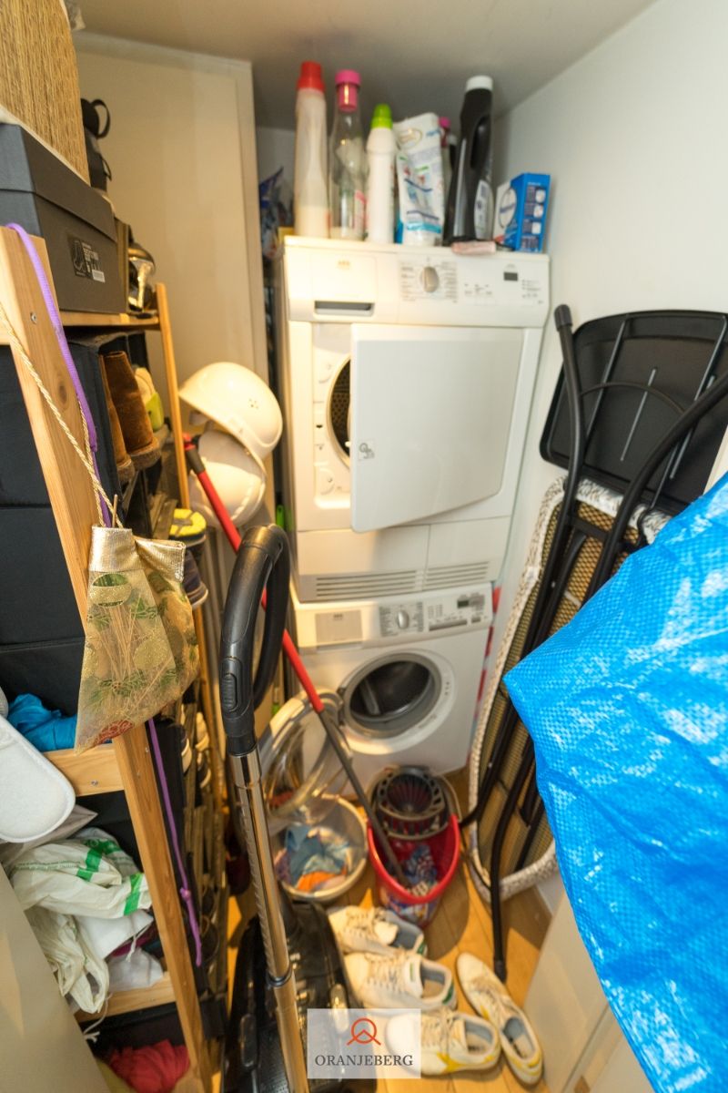 Prachtig BEMEUBELD dakappartement met terras vlakbij Zuid foto 32