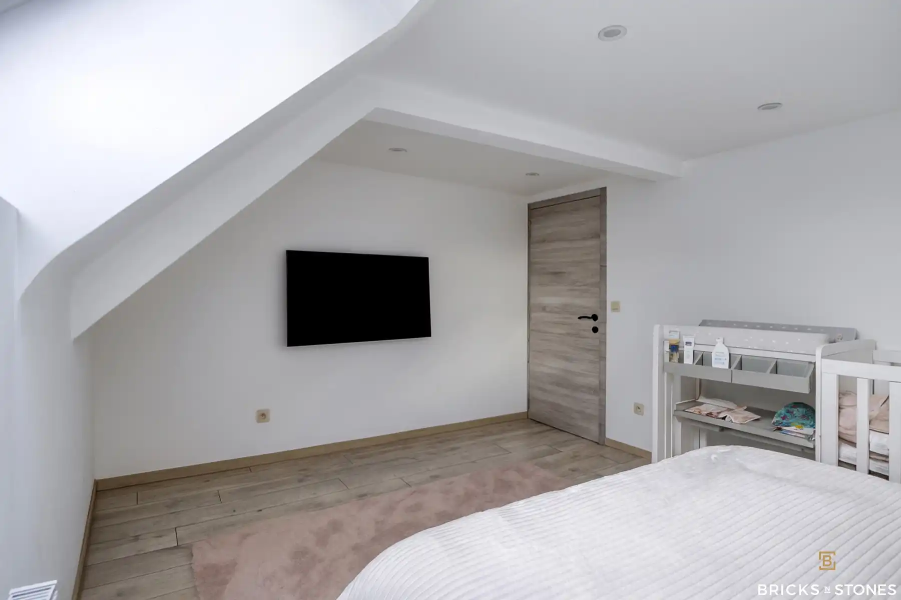 Ruime duplex in het centrum van Burcht! foto 8