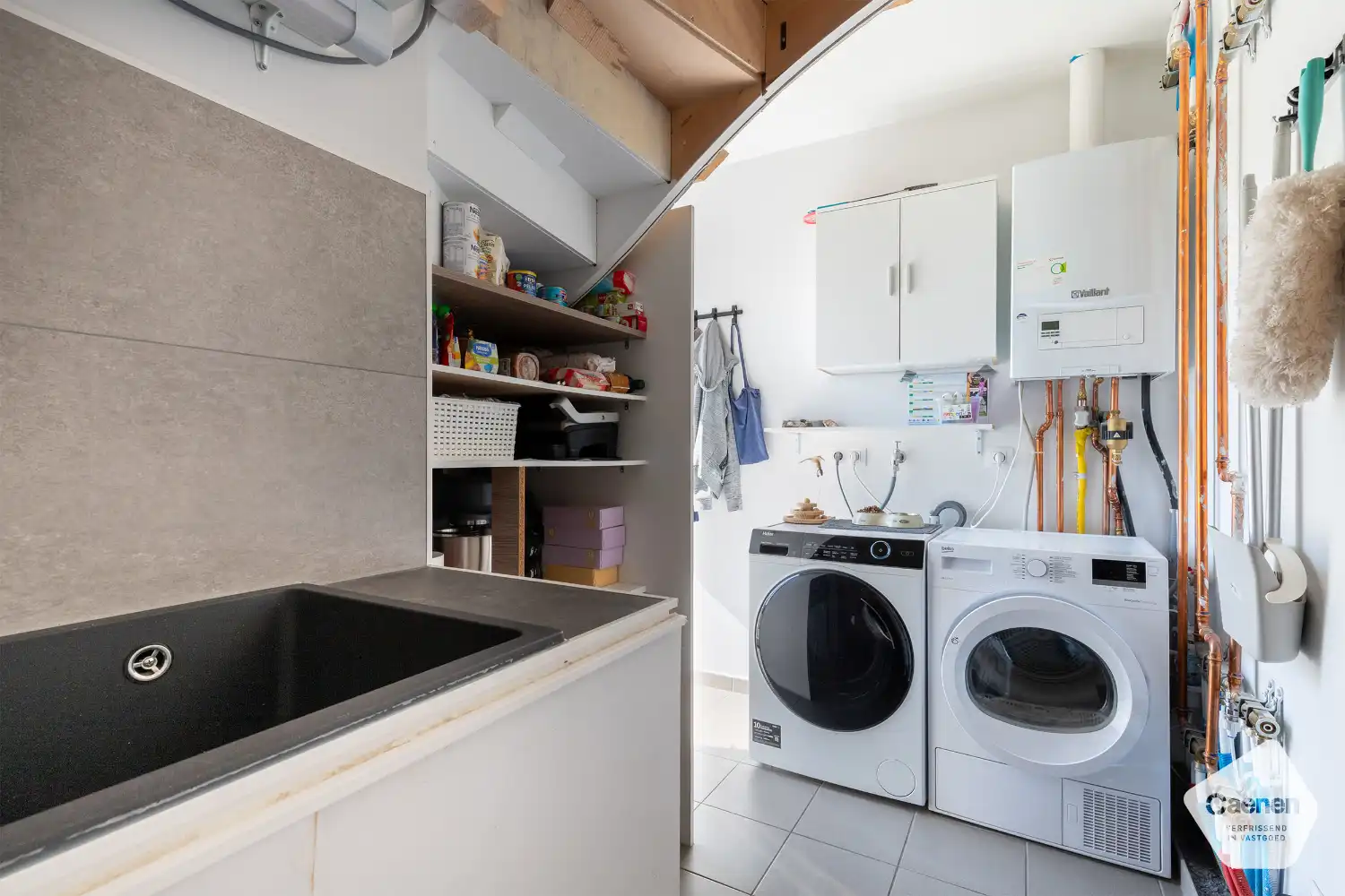 ENERGIEZUINIGE TIJDLOZE RECENTE WONING (BOUWJAAR 2021) MET 4 SLAAPKAMERS EN INPANDIGE GARAGE foto 7