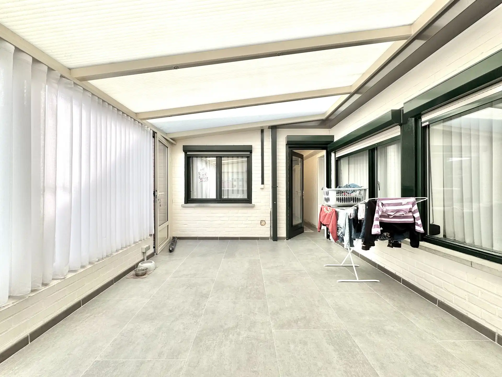 GERENOVEERDE GELIJKVLOERSE WONING | 3 KAMERS | GARAGE | 274 M² foto 15