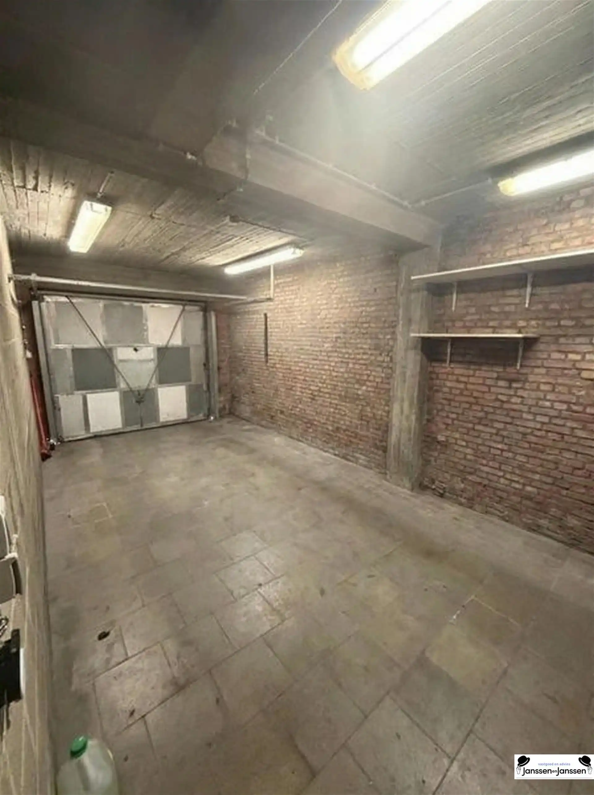 Centraal gelegen appartement met 2 slaapkamer  foto 14