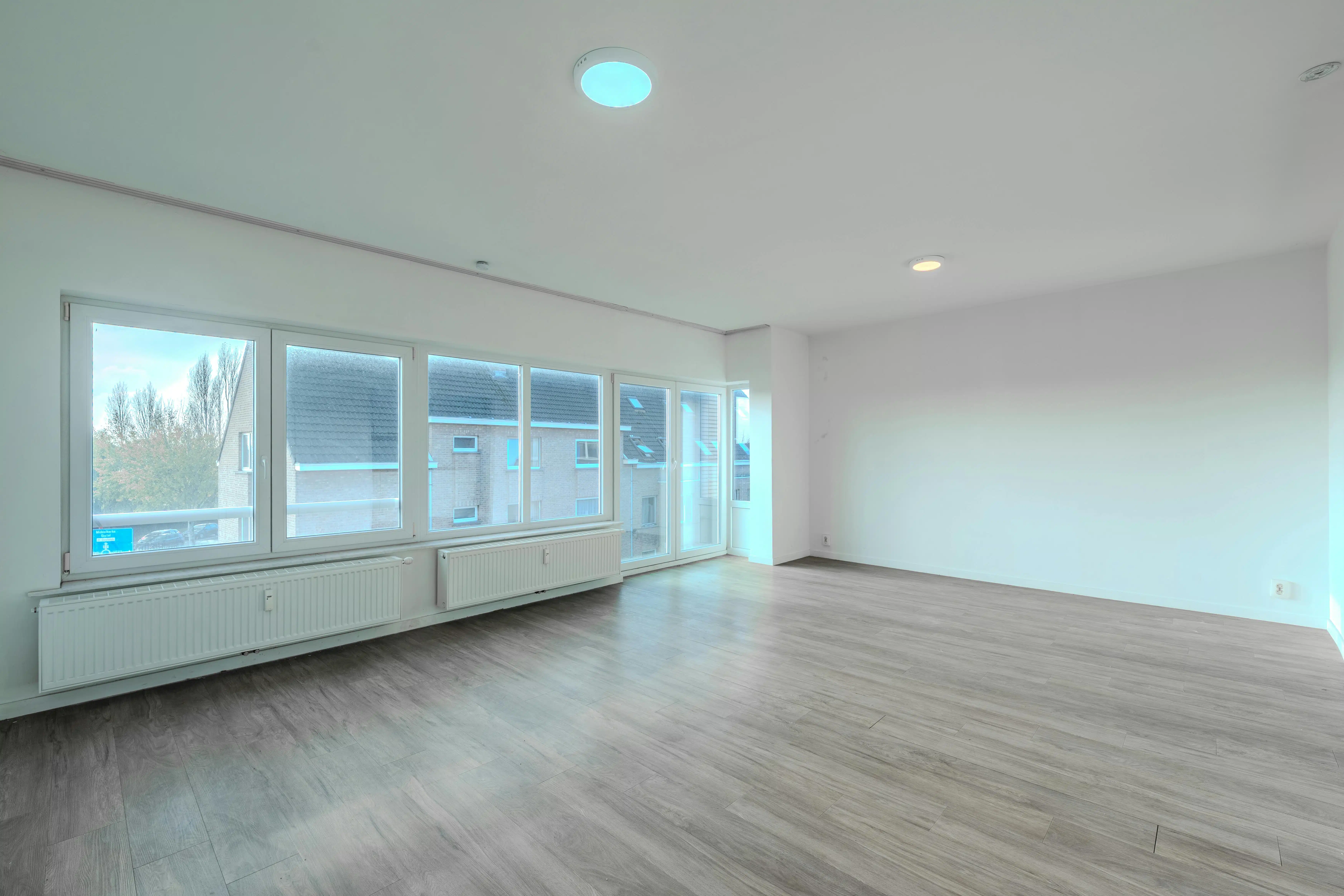 Instapklaar 2-slaapkamerappartement te Oostende foto {{pictureIndex}}