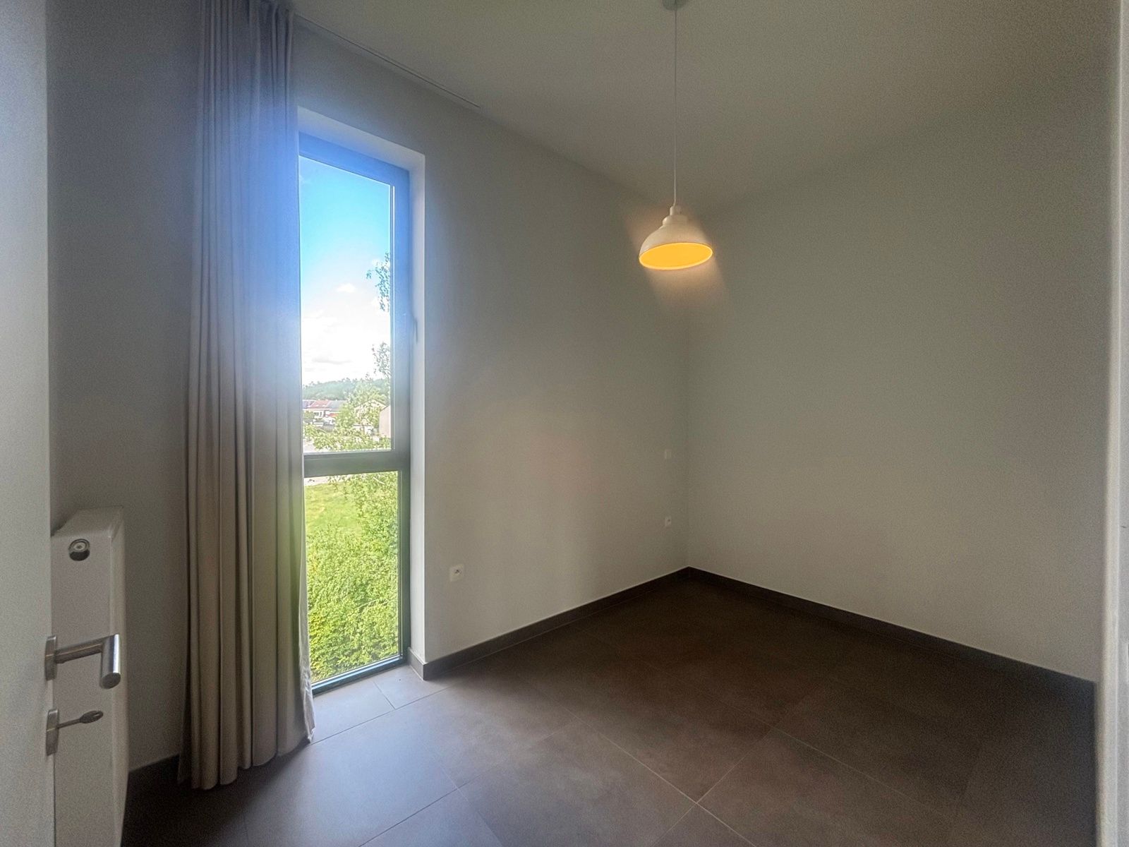 TE KOOP: Zeer mooie Serviceflat 2 SLAAPKAMERS en terras! foto 10