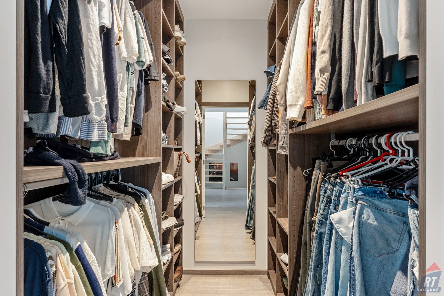 Moderne, energiezuinige woning met 4 slaapkamers en zonnepanelen in Sint-Truiden foto 14