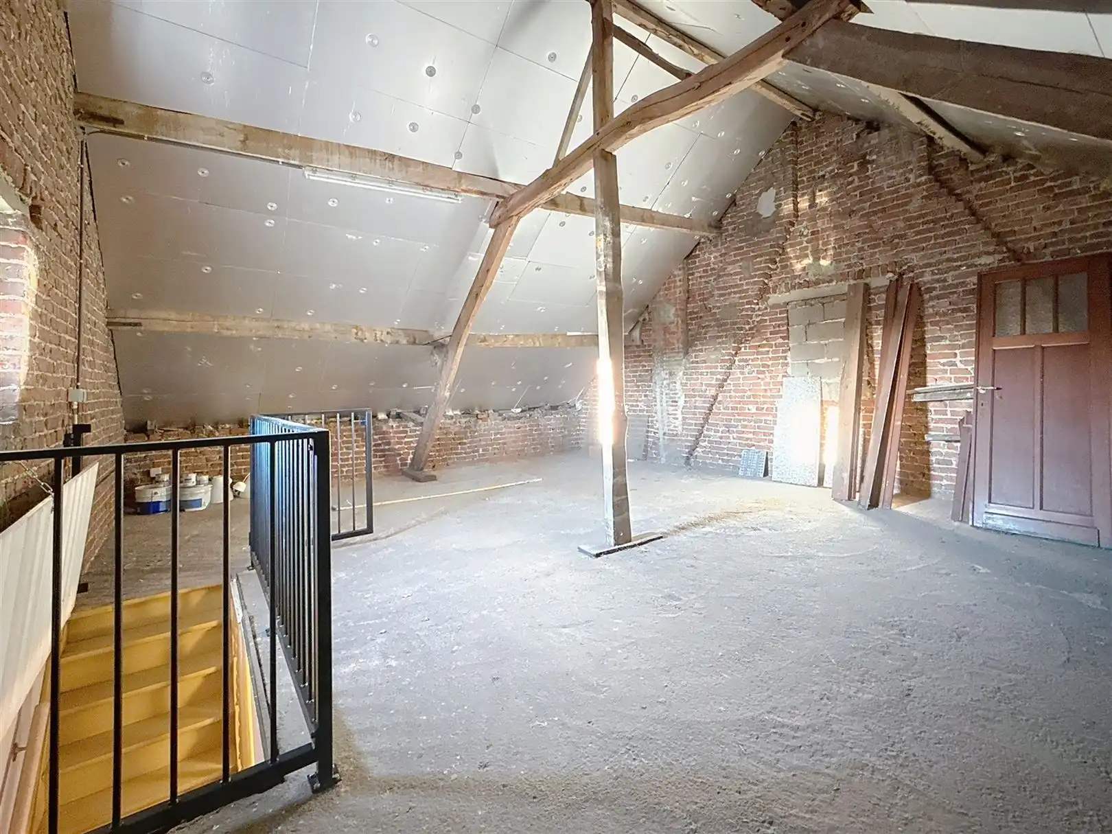 Halfopen bebouwing met 2 slpks, terras, garage foto 29