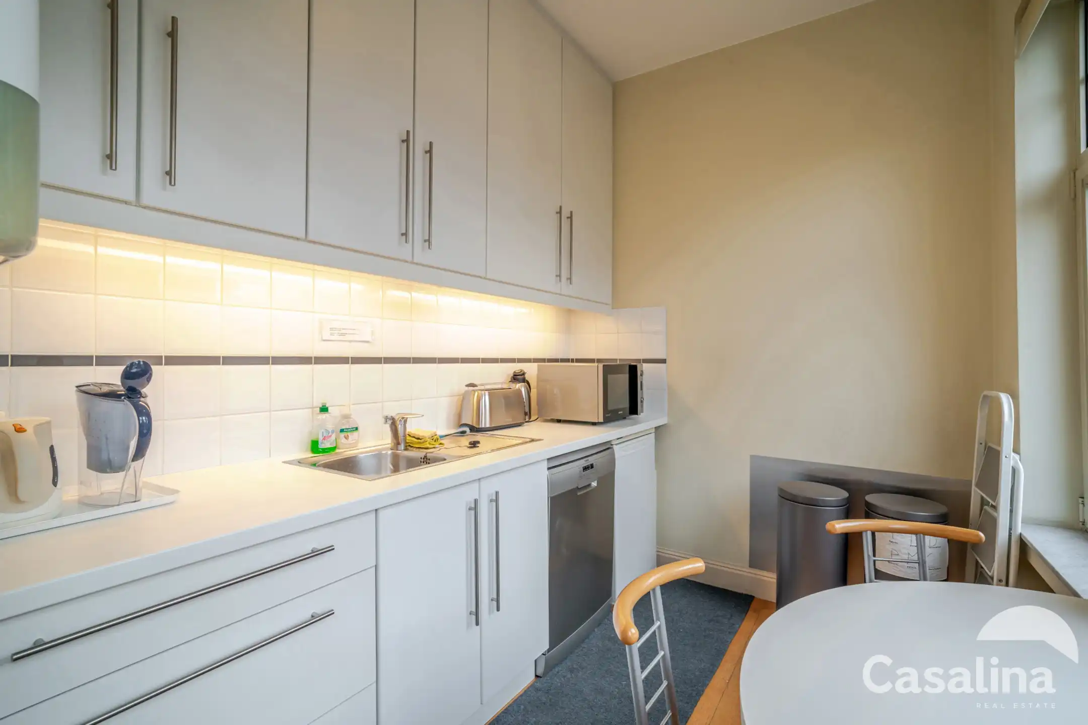 Kantoorgebouw met appartement & parkeerplaatsen  ±535m² foto 16