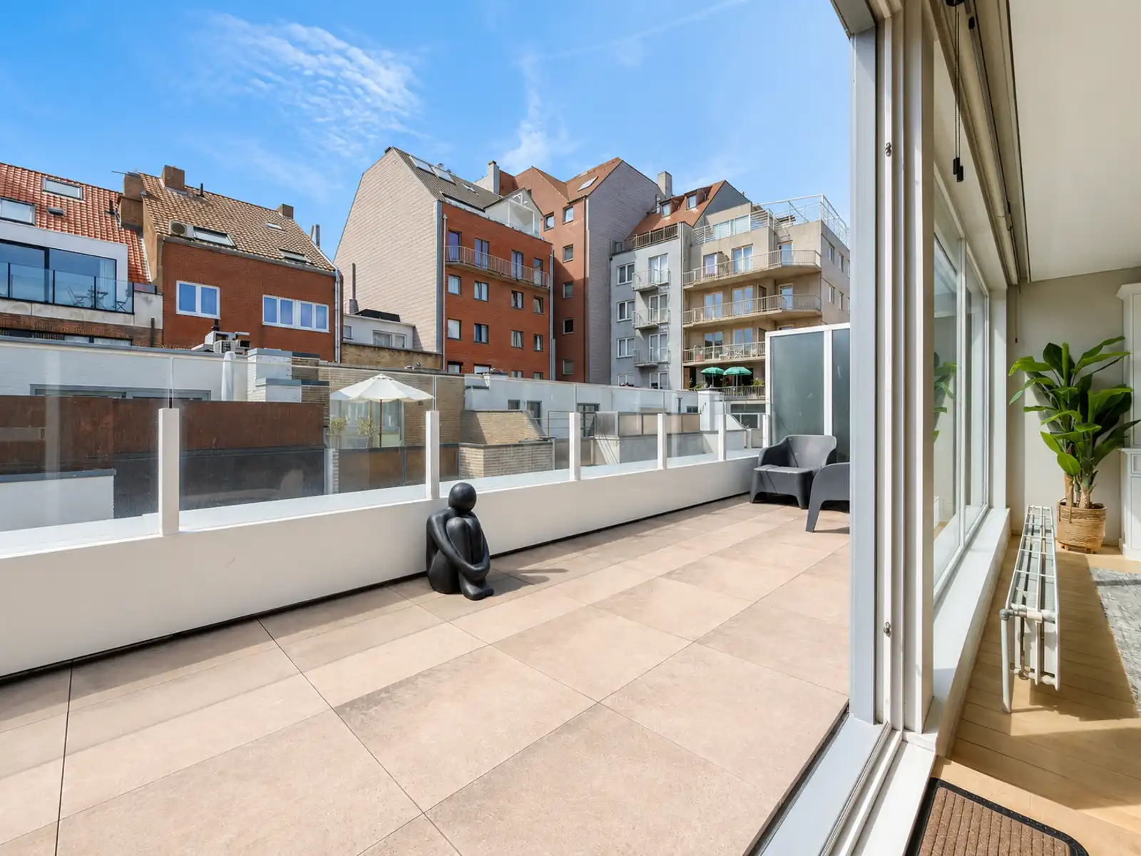 Instapklare penthouse met terras en zijdelings zeezicht foto 2