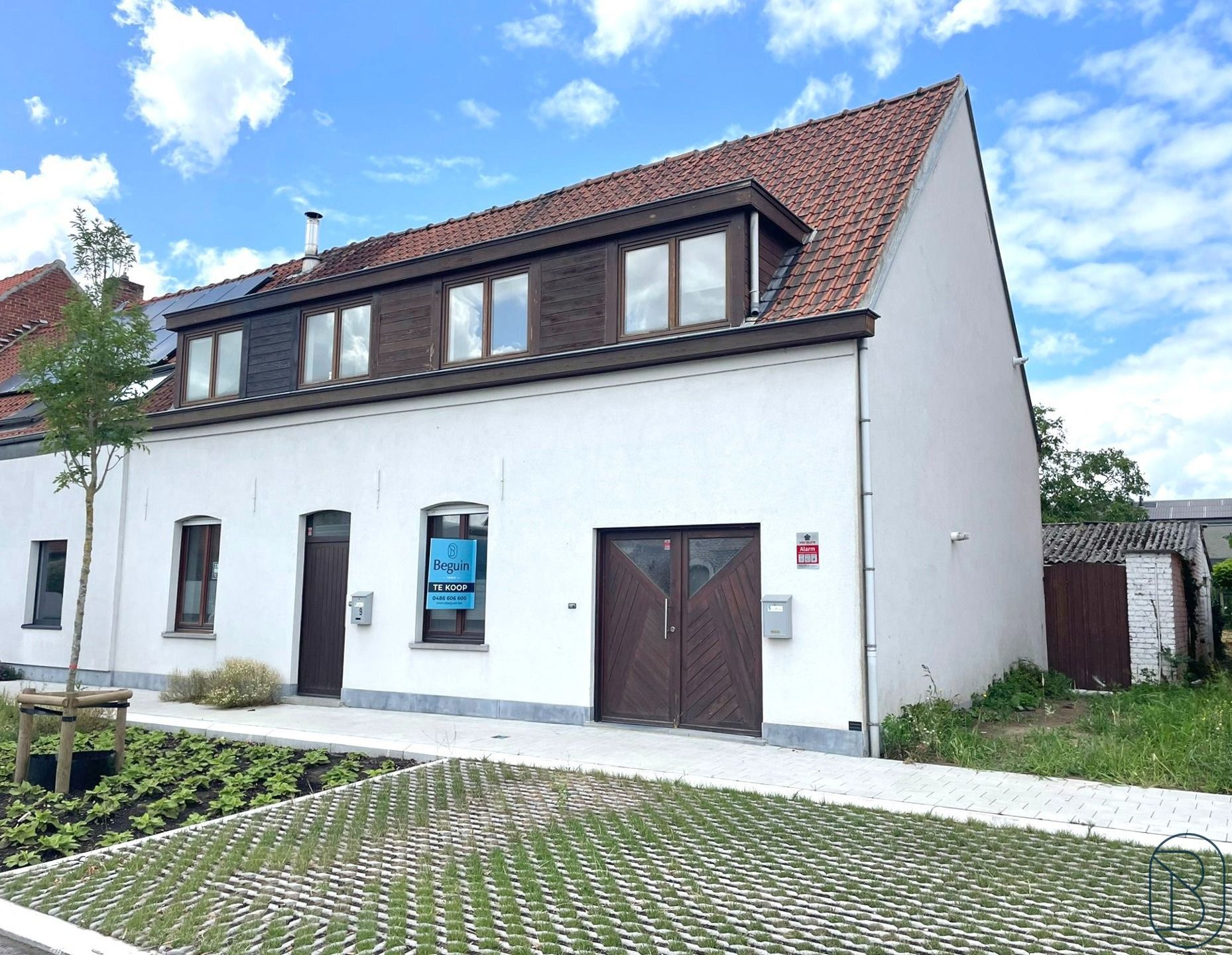 Ruime woning met grote tuin, VEEL POTENTIEEL!  foto 2