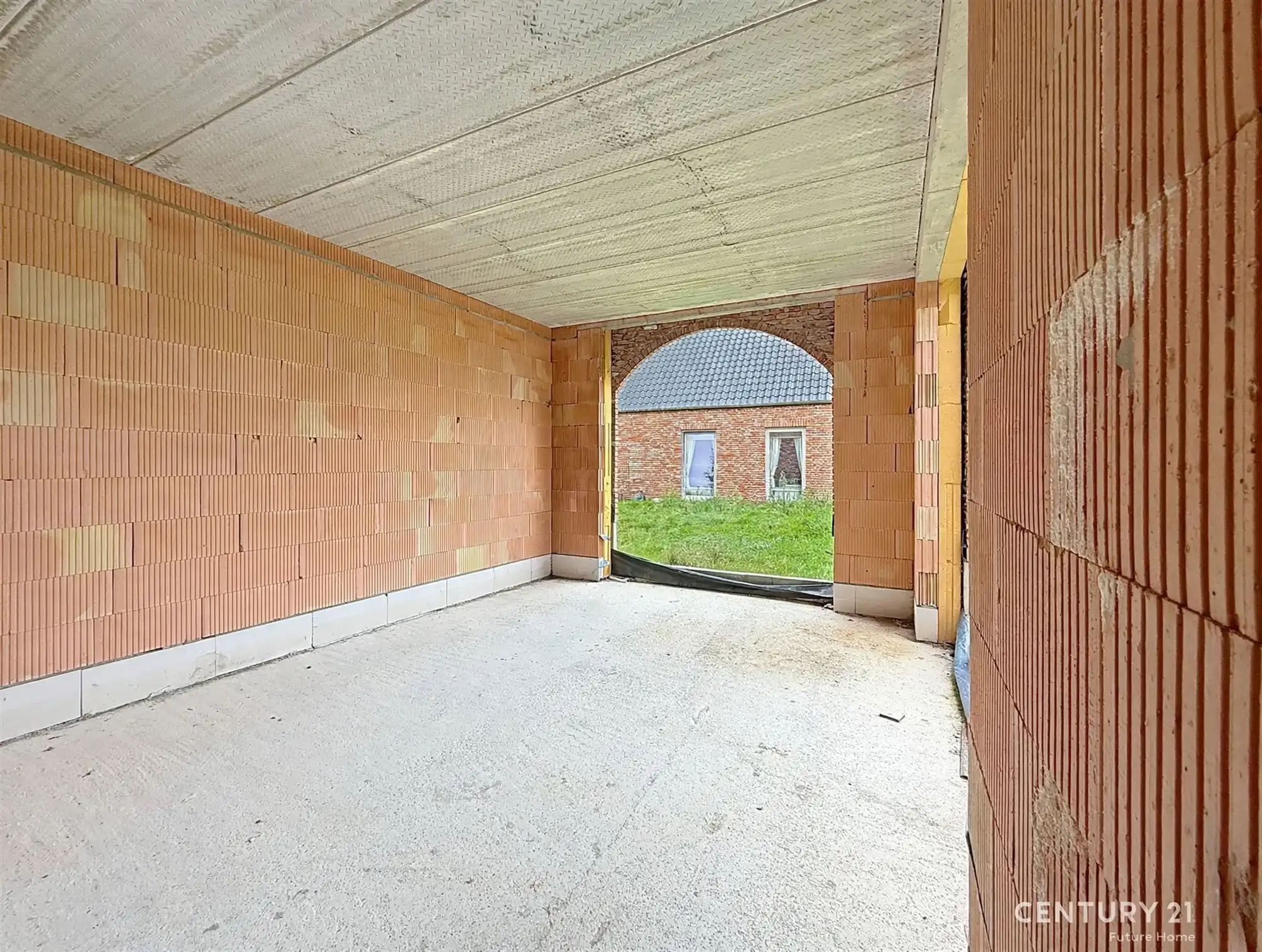 Prachtige ruwbouw woning met afgewerkt bijgebouw te koop! foto 12