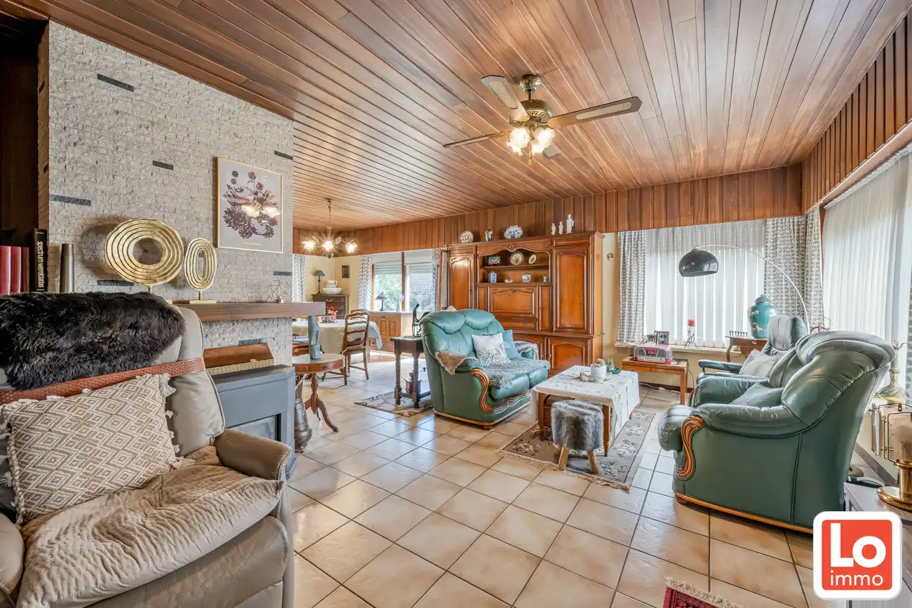 IN OPTIE! Te renoveren gelijkvloers woning met een open zicht op de achterliggende velden. foto 7