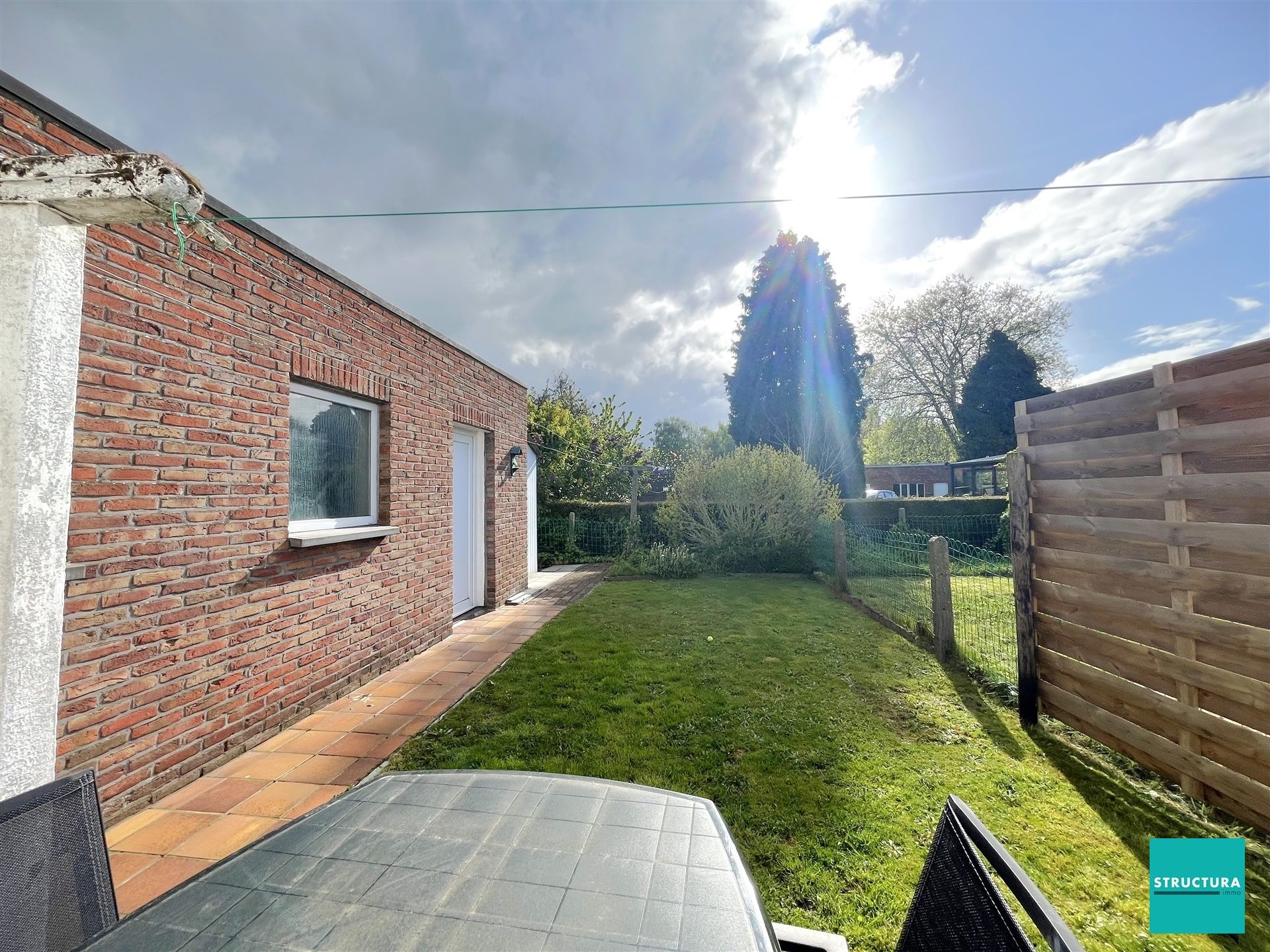 Bezoeken VOLZET!!! Woning met garage en tuin foto 16