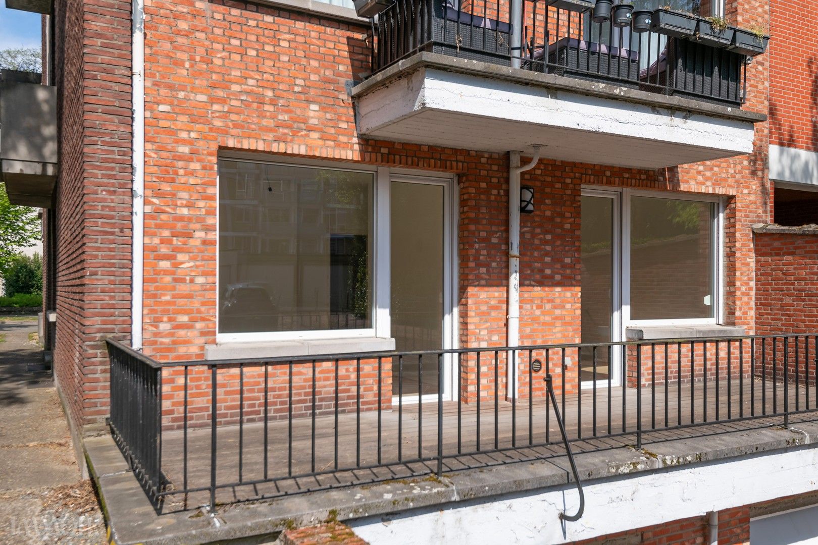 Gelijkvloers appartement met zeer ruim terras in de Pulhofwijk in Antwerpen. foto 24