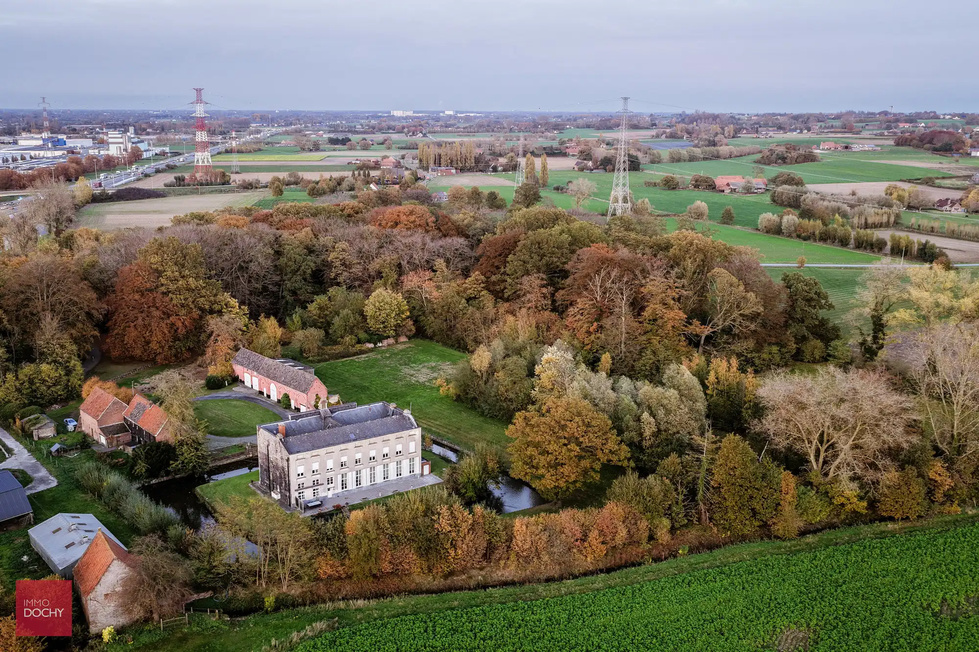 Omwald kasteeldomein op ca. 4,4ha foto 5