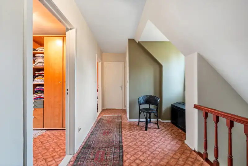--- NIEUW --- Op te frissen ruime landelijke woning te Mariakerke! foto 11