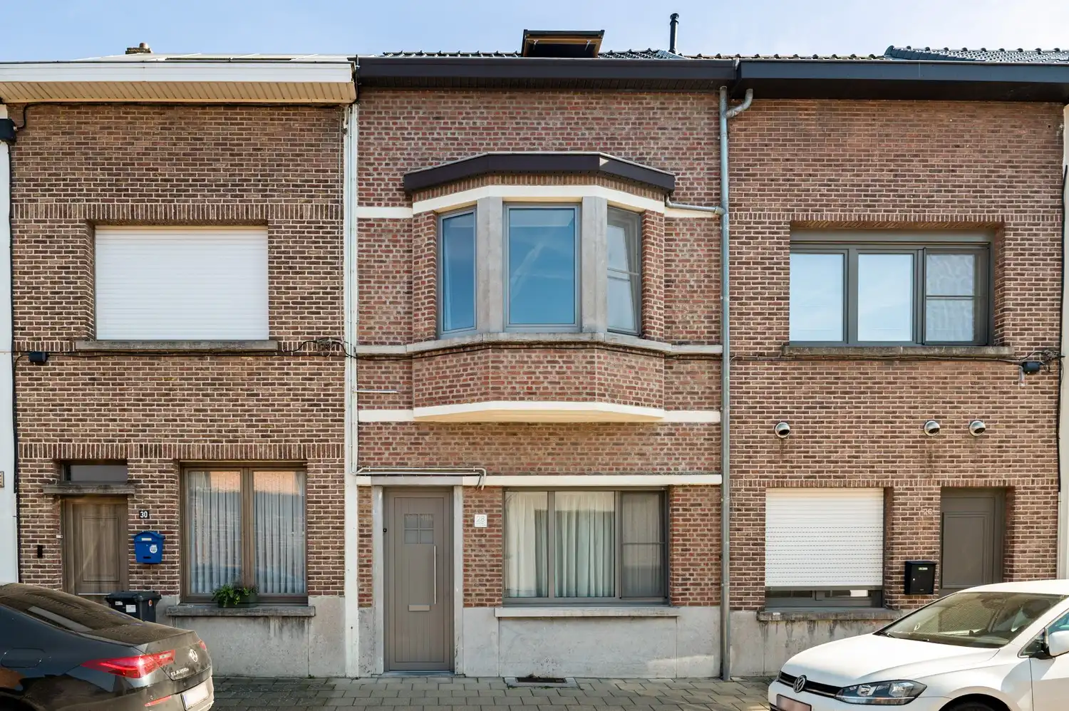 Ruime woning met 3 tot 4 slaapkamers en 3 autostaanplaatsen in een rustige straat foto 19