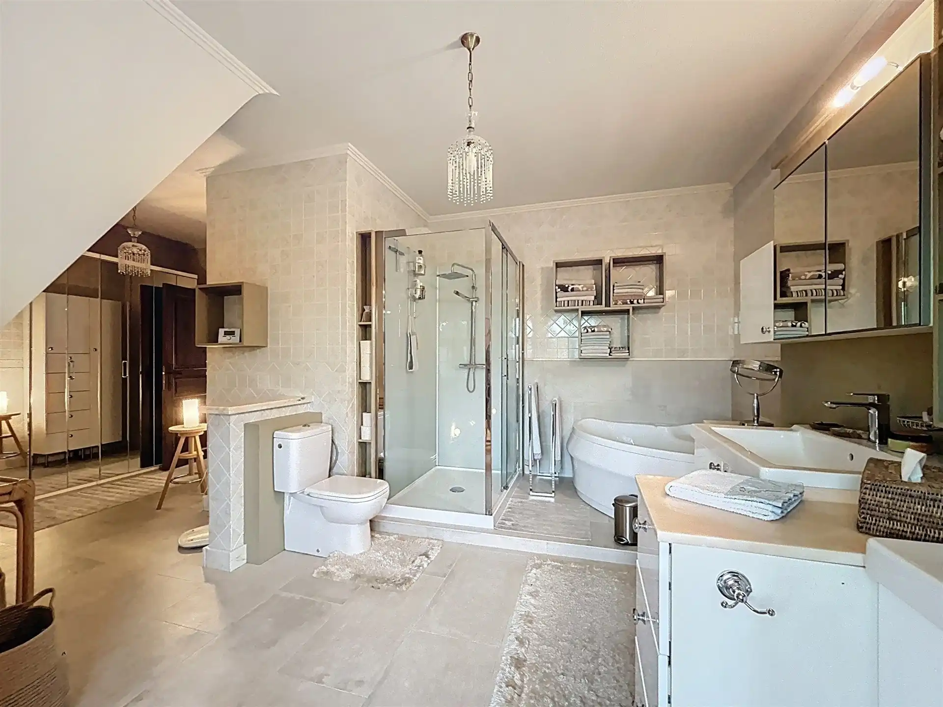 villa met 5 slk en riant bijgebouw op 14262m² foto 16