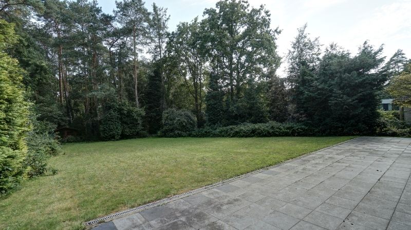 Ruime villa van 354m² op 25 are foto 16