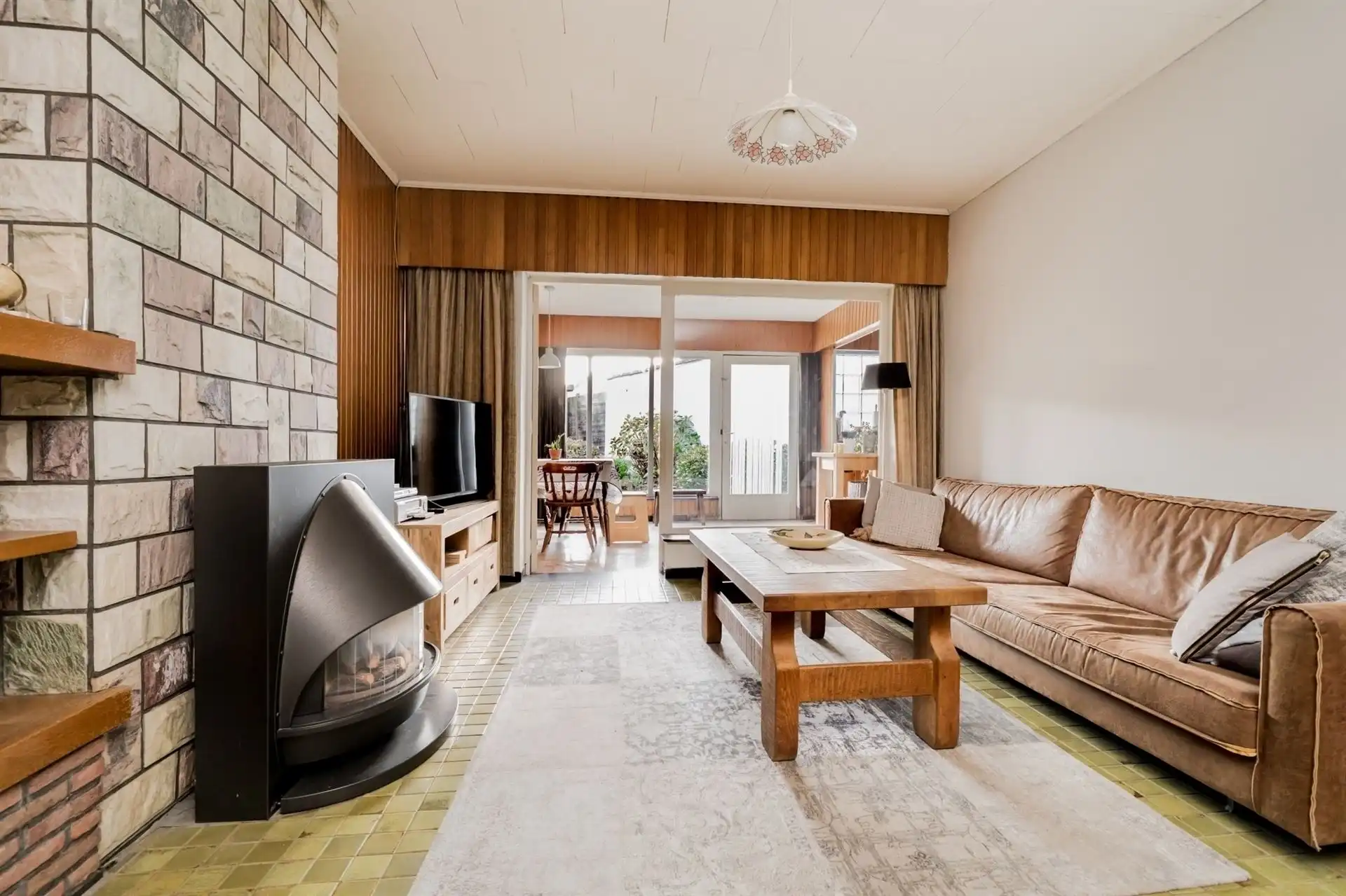 Te renoveren woning met 4 slpks en tuin. foto 8