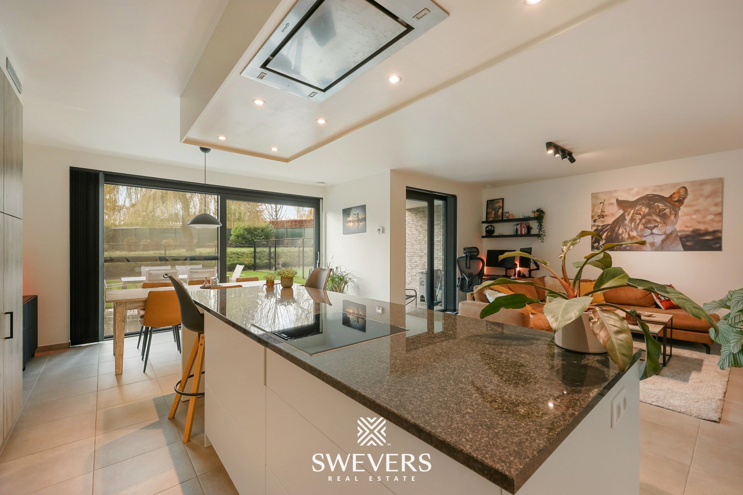 Gelijkvloers appartement met privétuin en dubbele garage foto 7