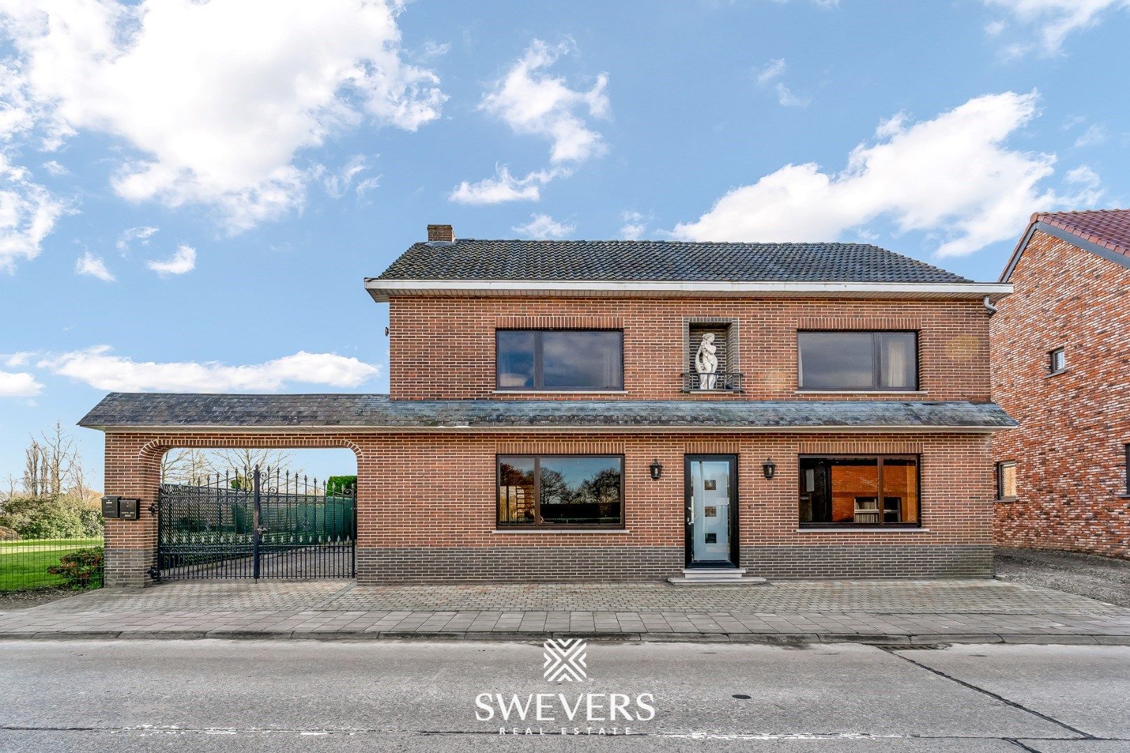 Instapklare woning met handelszaak en appartement in Geetbets foto 49