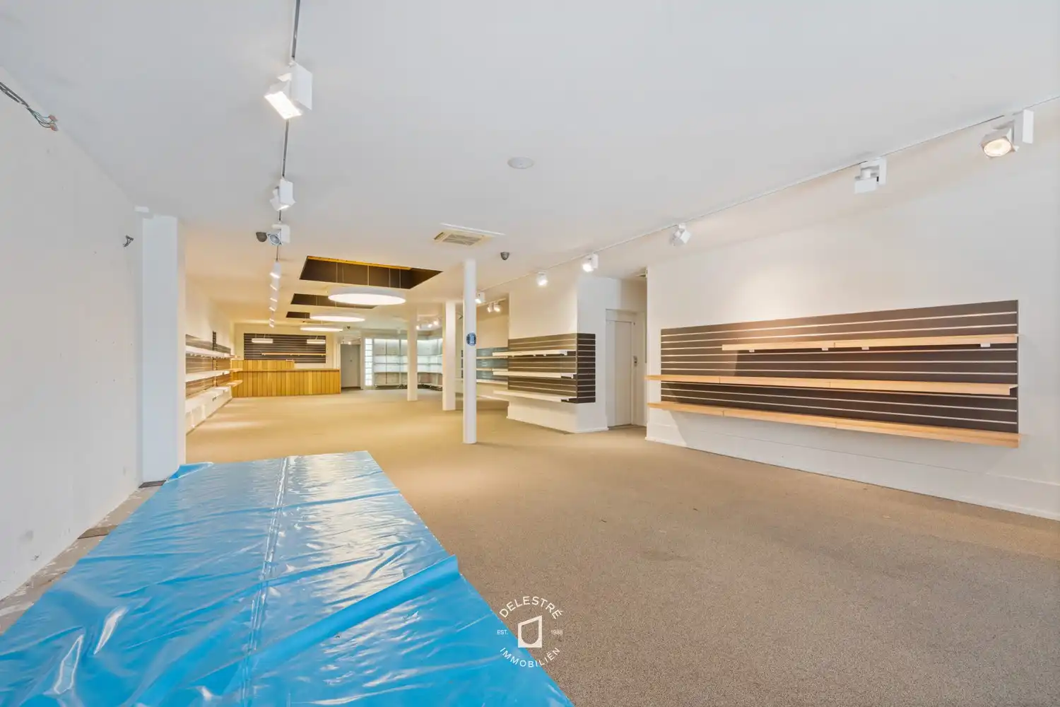 751 m² op A-locatie in Aalst – showroom, kantoor, retail of POTENTIEEL woonproject foto 11