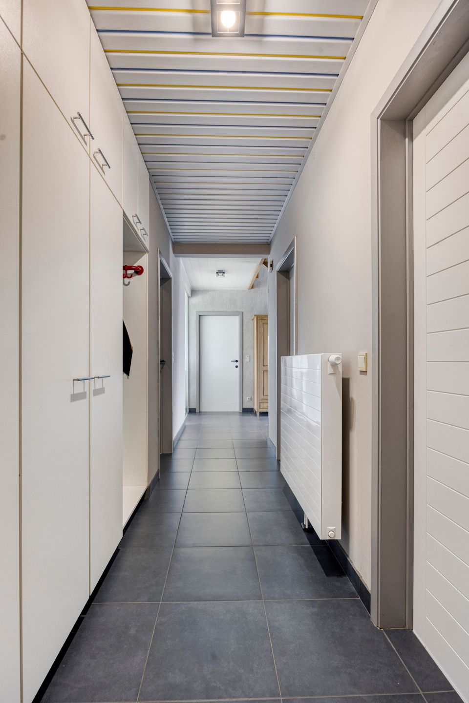 Instapklare, gerenoveerde woning met 4 slaapkamers op 9 are foto 3