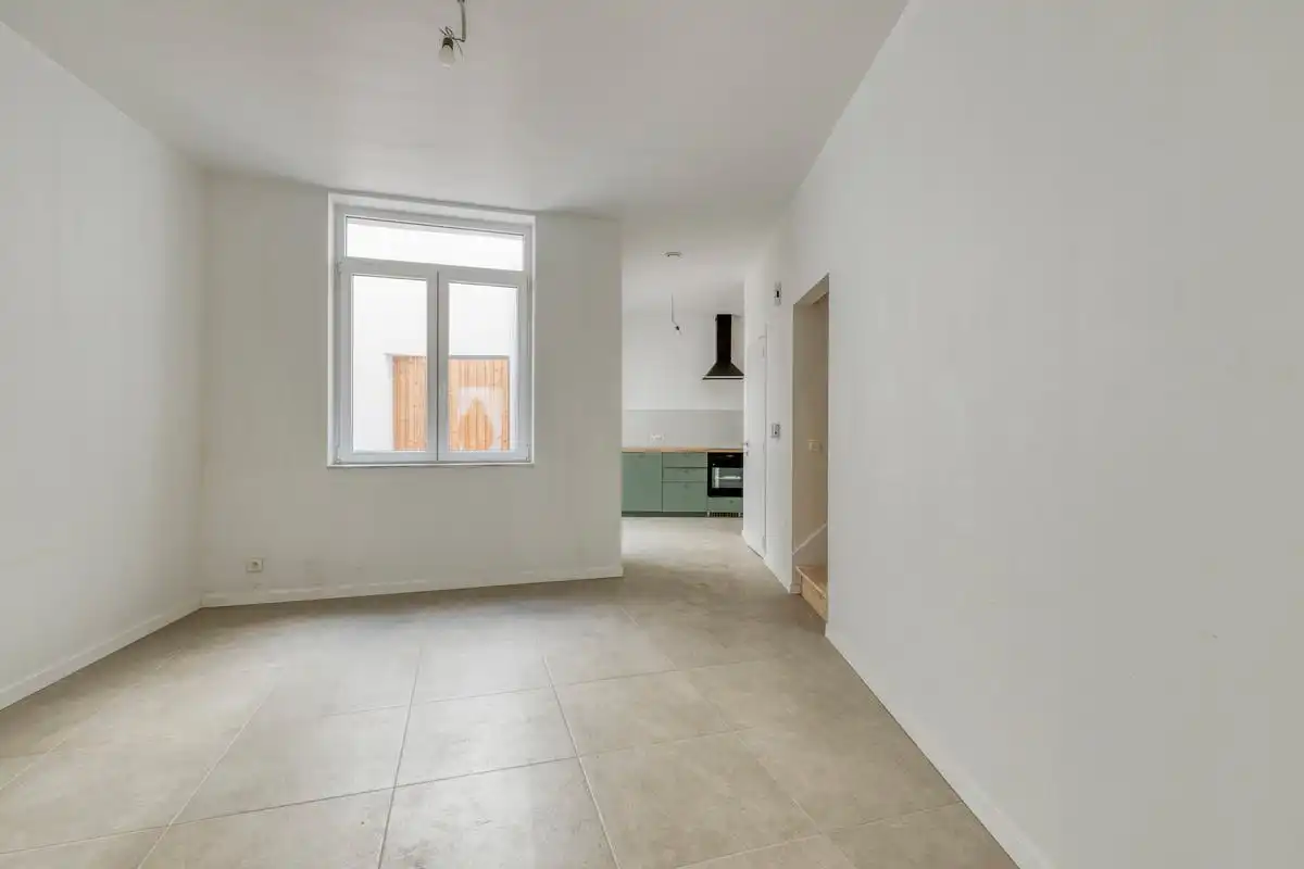 Instapklare totaalrenovatie met 3 slaapkamers in Kortrijk! foto 5