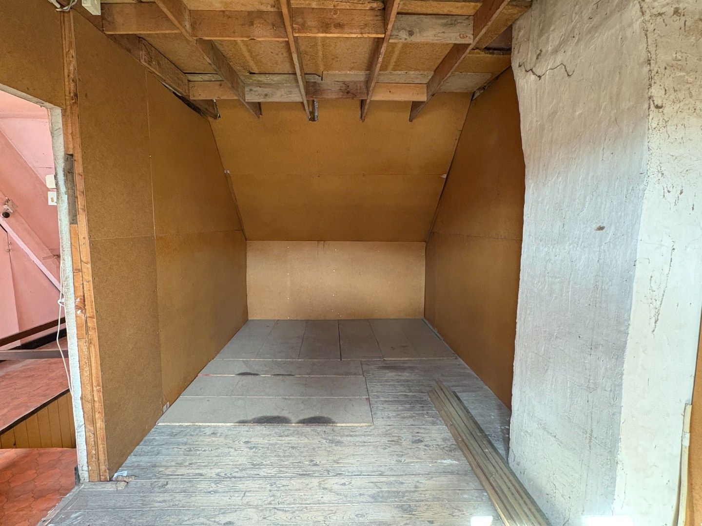 Renovatiewoning te koop in Kuurne – rustig gelegen! foto 9