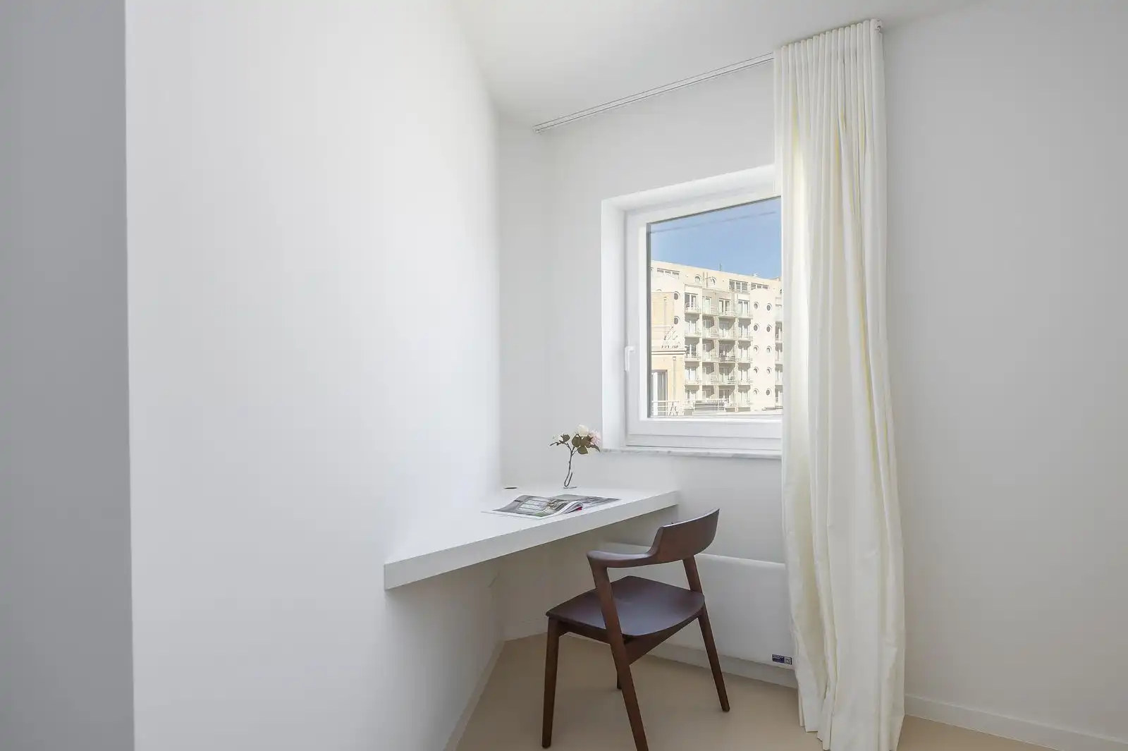 Gerenoveerd hoekappartement met terras , 3 slaapkamers, vlakbij zee foto 17