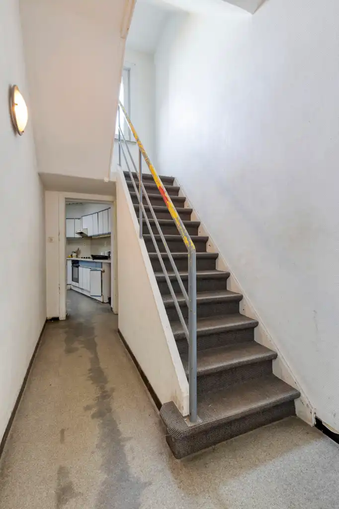 Handelsruimte met woonst foto 6