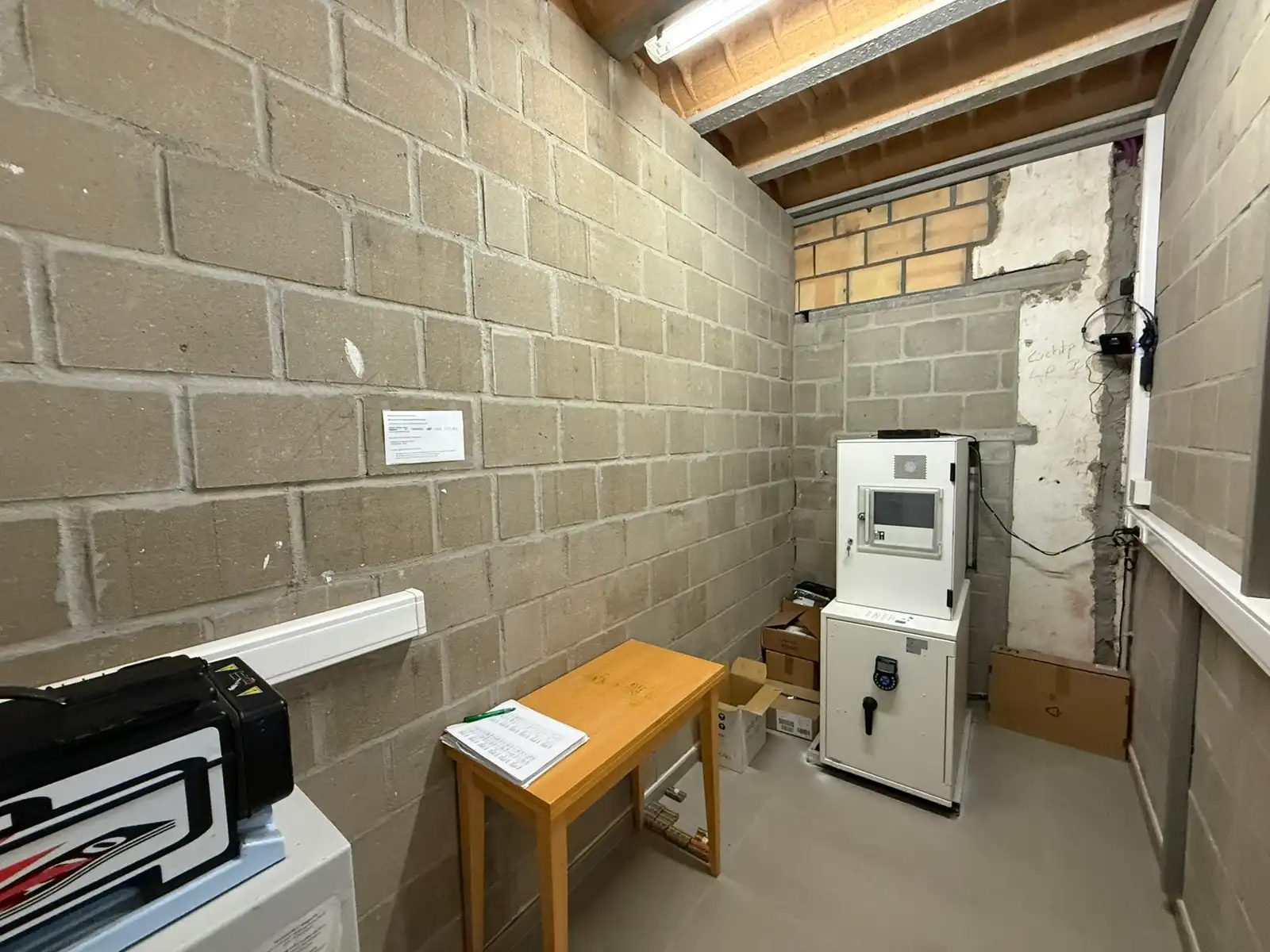  Polyvalente kantoorruimte met  garage  foto 17