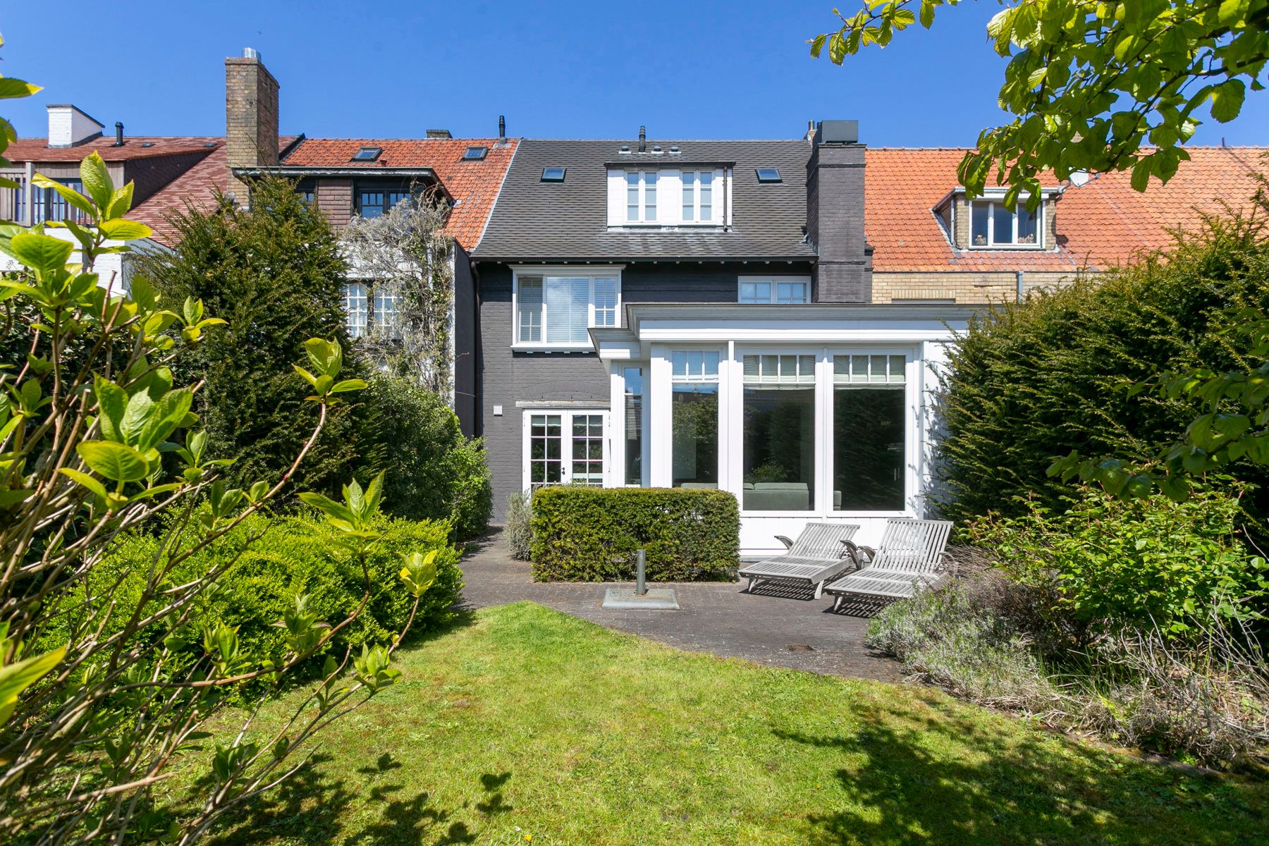 Charmante woning in het oude Knokke, nabij het Zoute foto {{pictureIndex}}