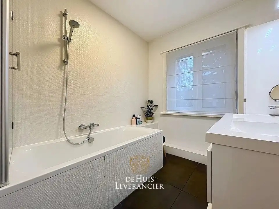 B&B Moment ELSDONK: Stijlvol gerenoveerde gezinswoning met 4 slpks en tuin, EPC Label B foto 21