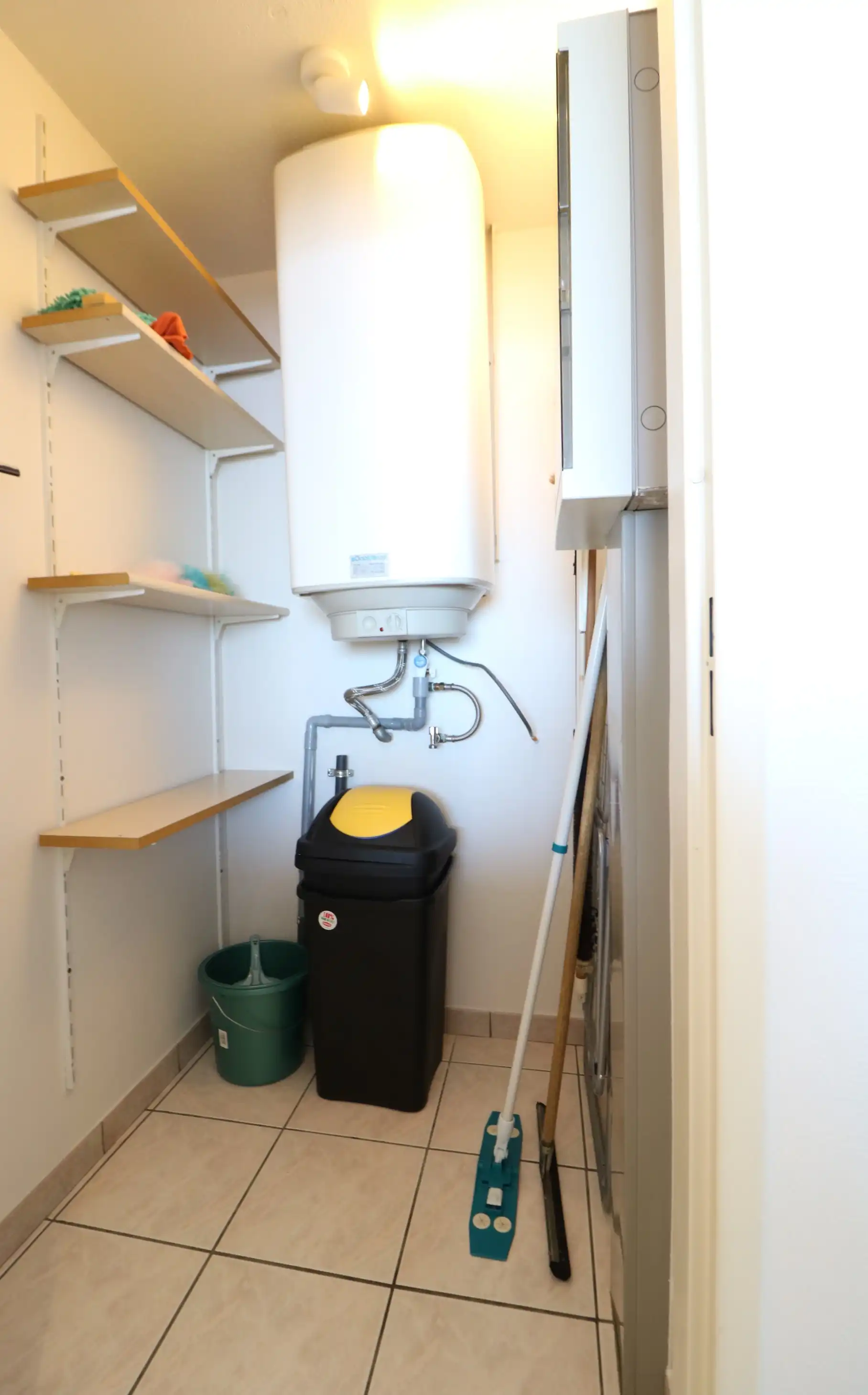 Instapklaar appartement met 2 zeer grote slaapkamers en prachtig frontaal zeezicht foto 10