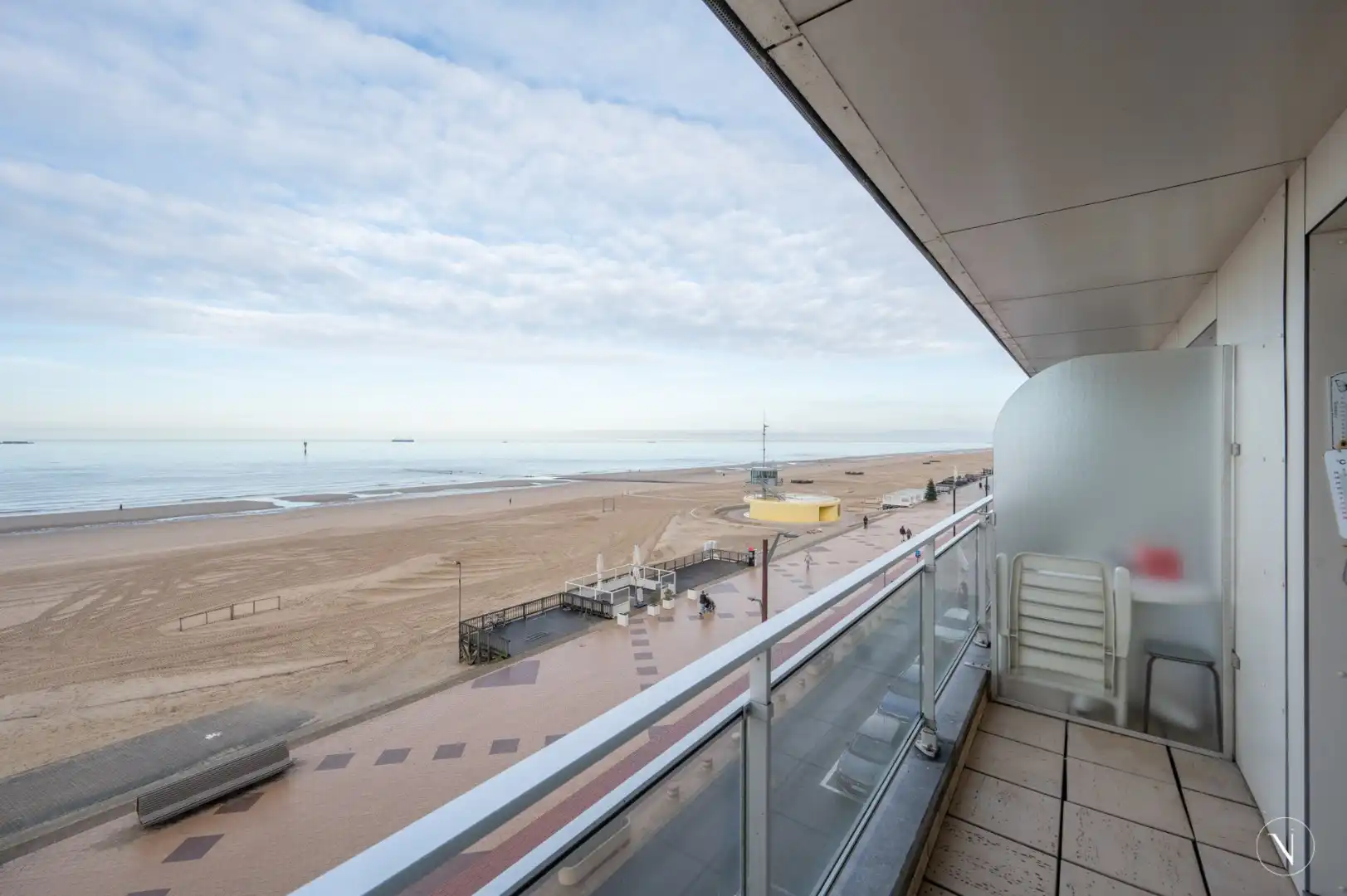 RES. LIGHTHOUSE - ZEEDIJK-KNOKKE 651 - KNOKKE foto {{pictureIndex}}