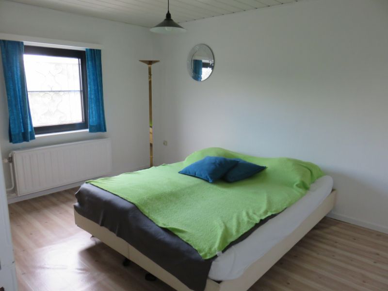 Ruime woning met 4 slaapkamers foto 24