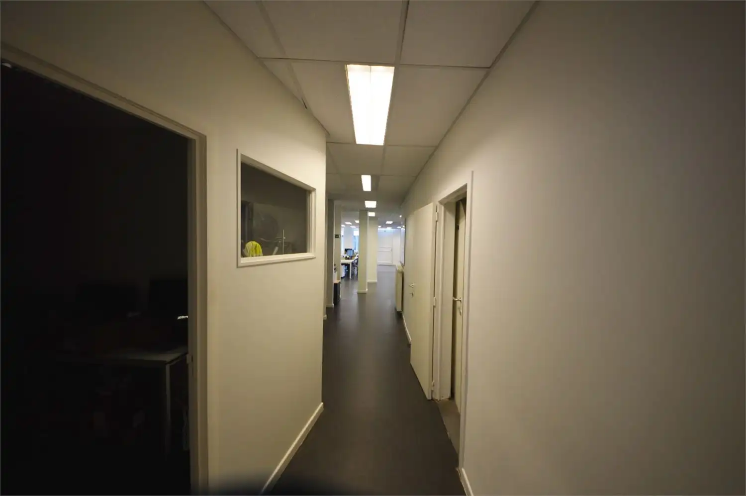 TOP GELEGEN HOEKLOCATIE NIEUWSTRAAT-VREDEPLEIN foto 11