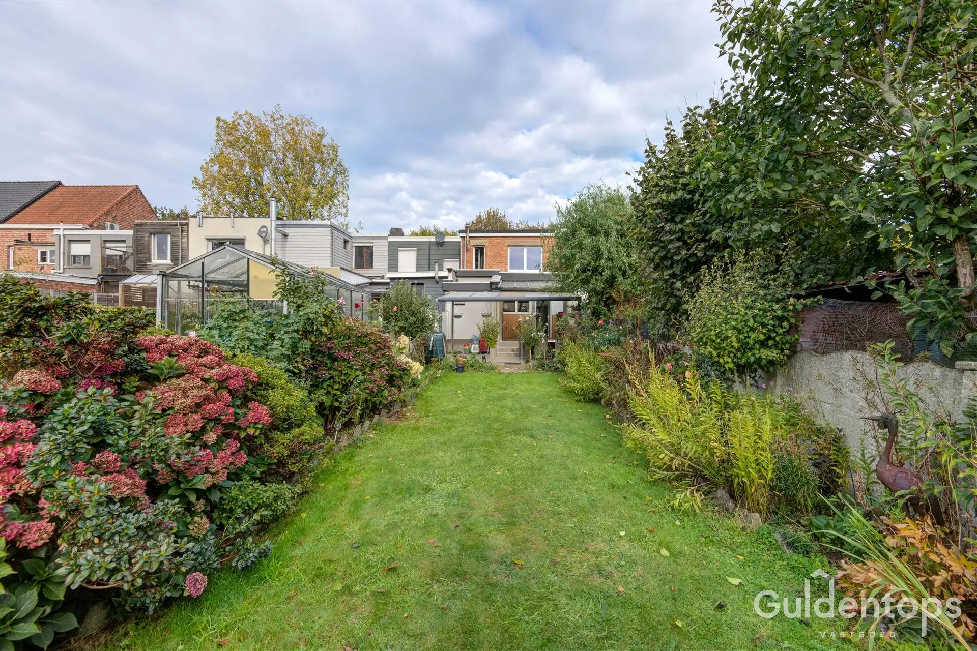Woning met 3 slaapkamers, 2 badkamers en zuidgerichte tuin foto 14