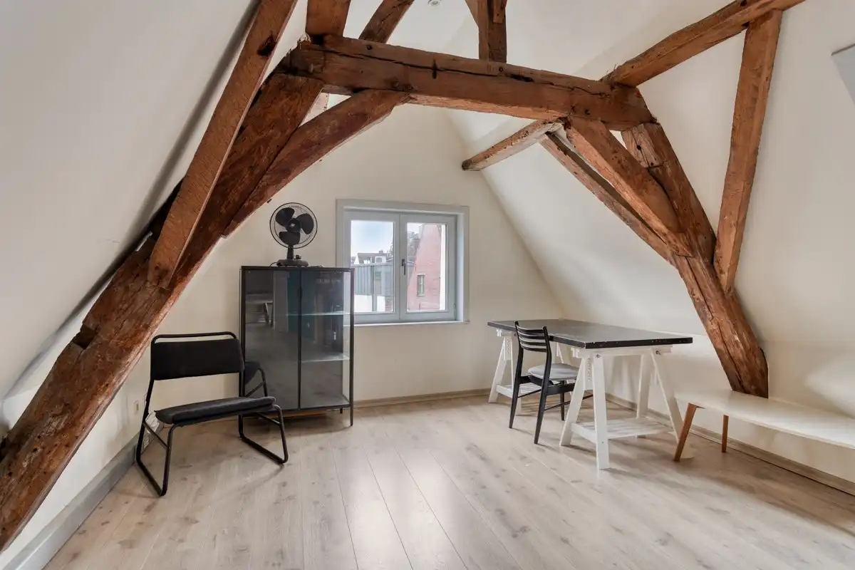 Handelspand/woning nabij de Markt van Oudenaarde foto 16