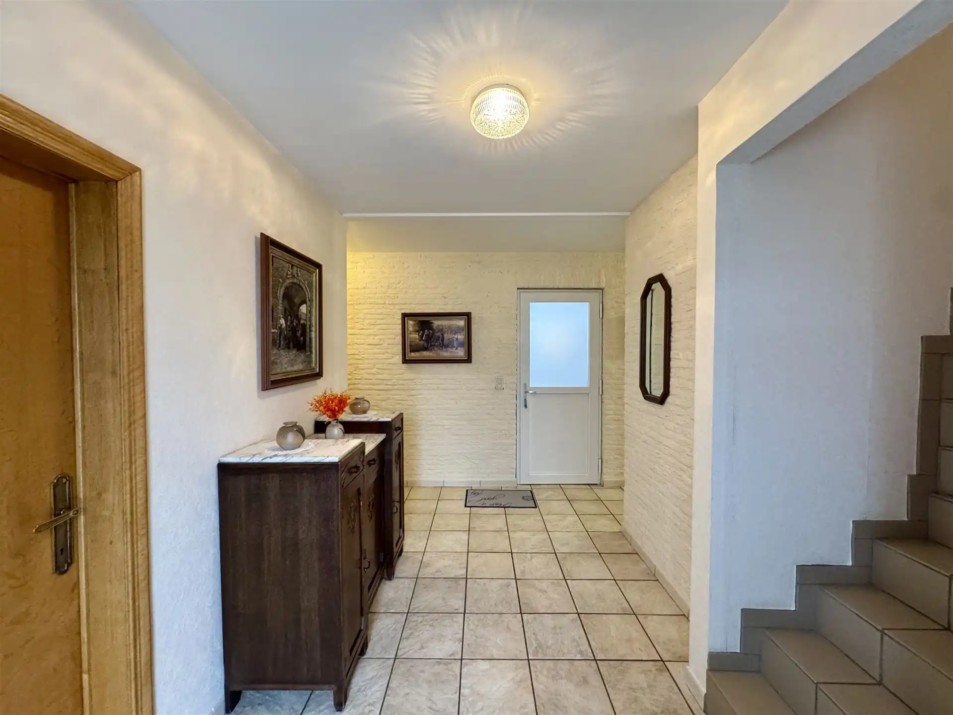 Vrijstaande woning die gebruikt kan worden als twee-woonst foto 2