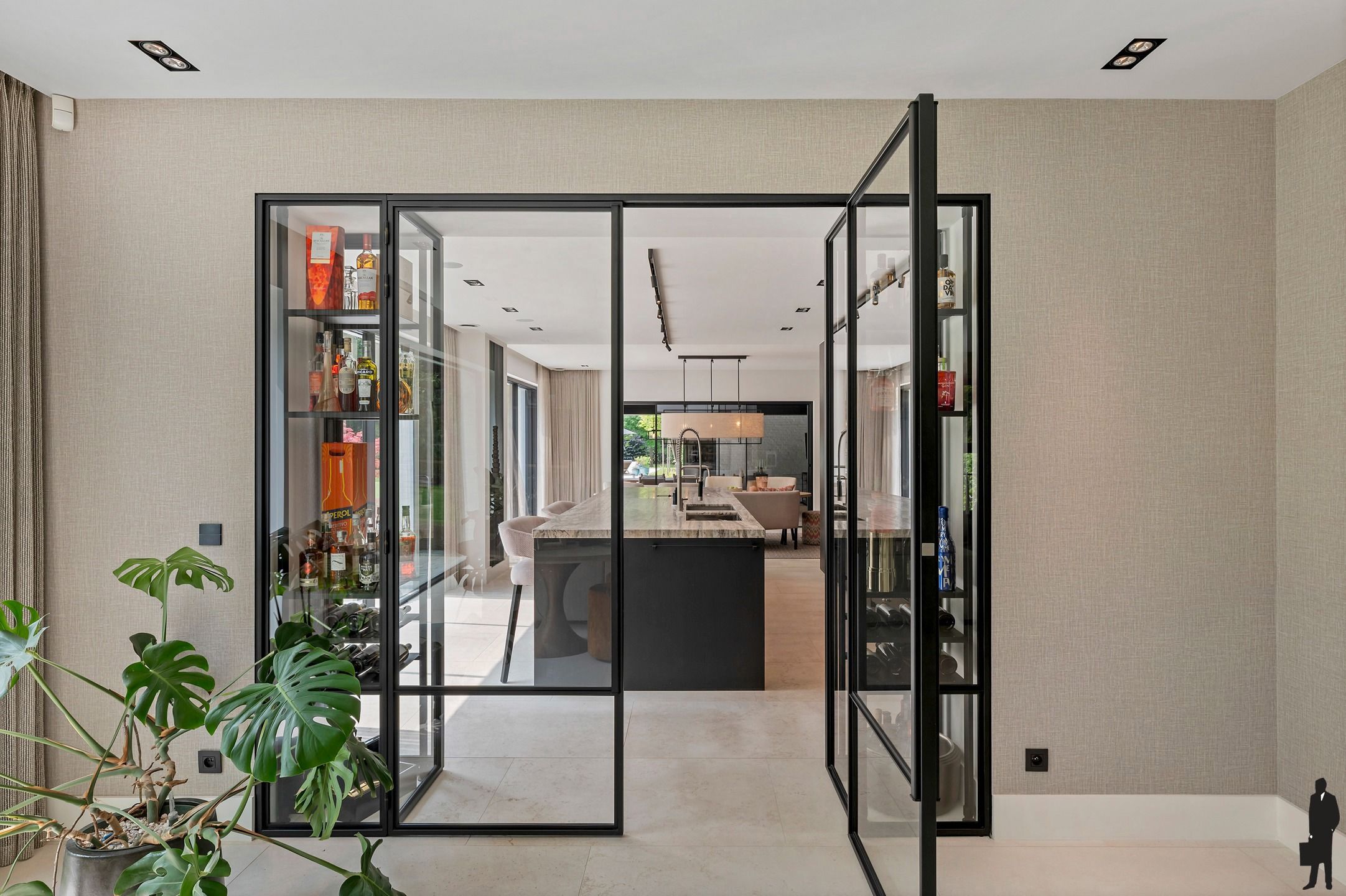 Exclusieve villa met zwembad en bijgebouw op 6.457 m² foto 11